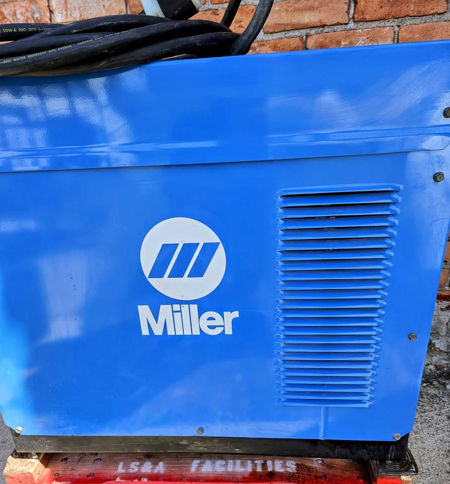 MILLER CP-250TS TAPPED SLOPE STEEL ALUMINUM 3-PHASE WELDER NO MIG GUN FREE SHIP