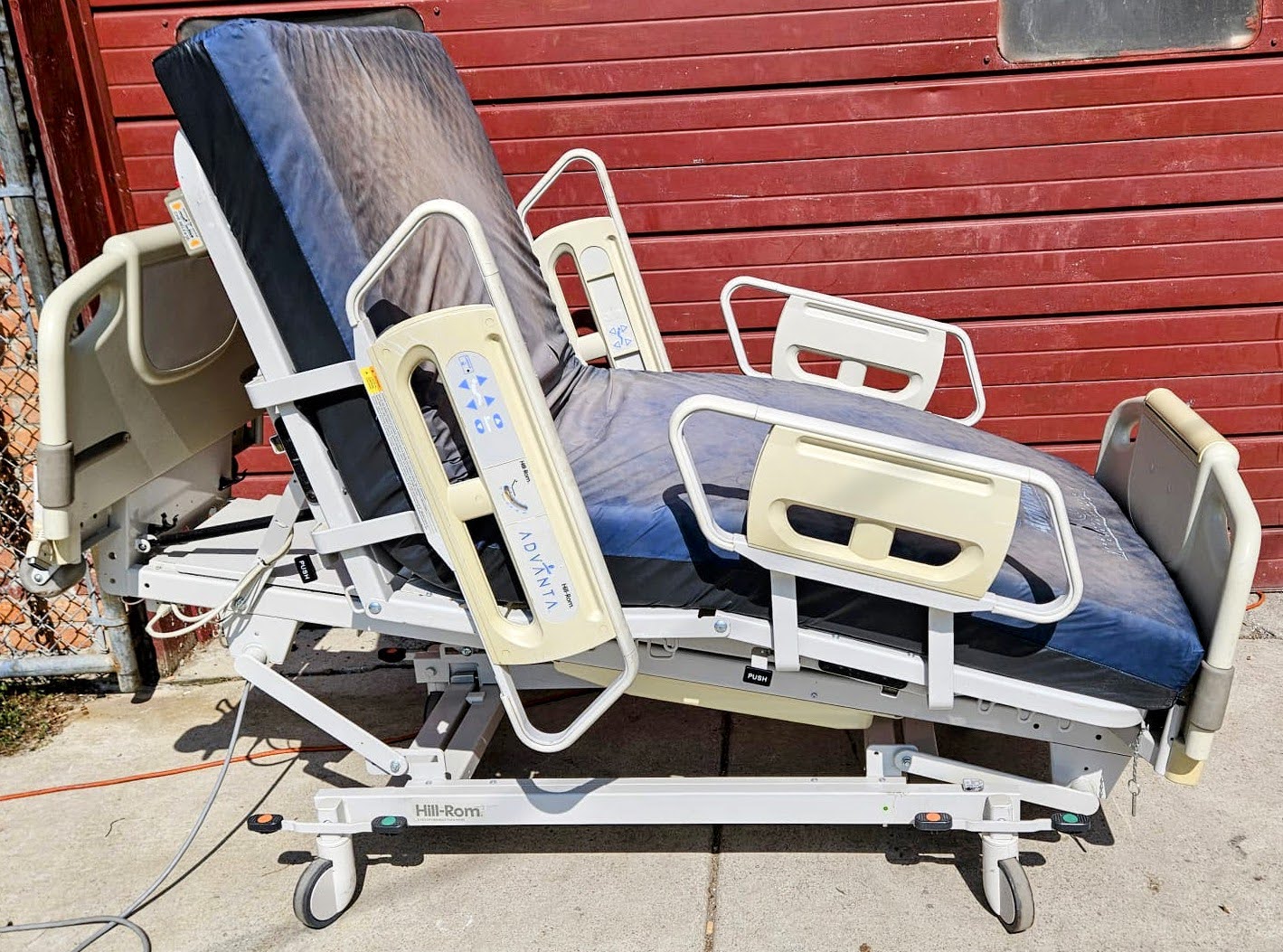 HILL-ROM ADVANTA P1600 POWER HOSPITAL GURNEY GELMATTRESS DIGITALSCALE WATCHVIDEO