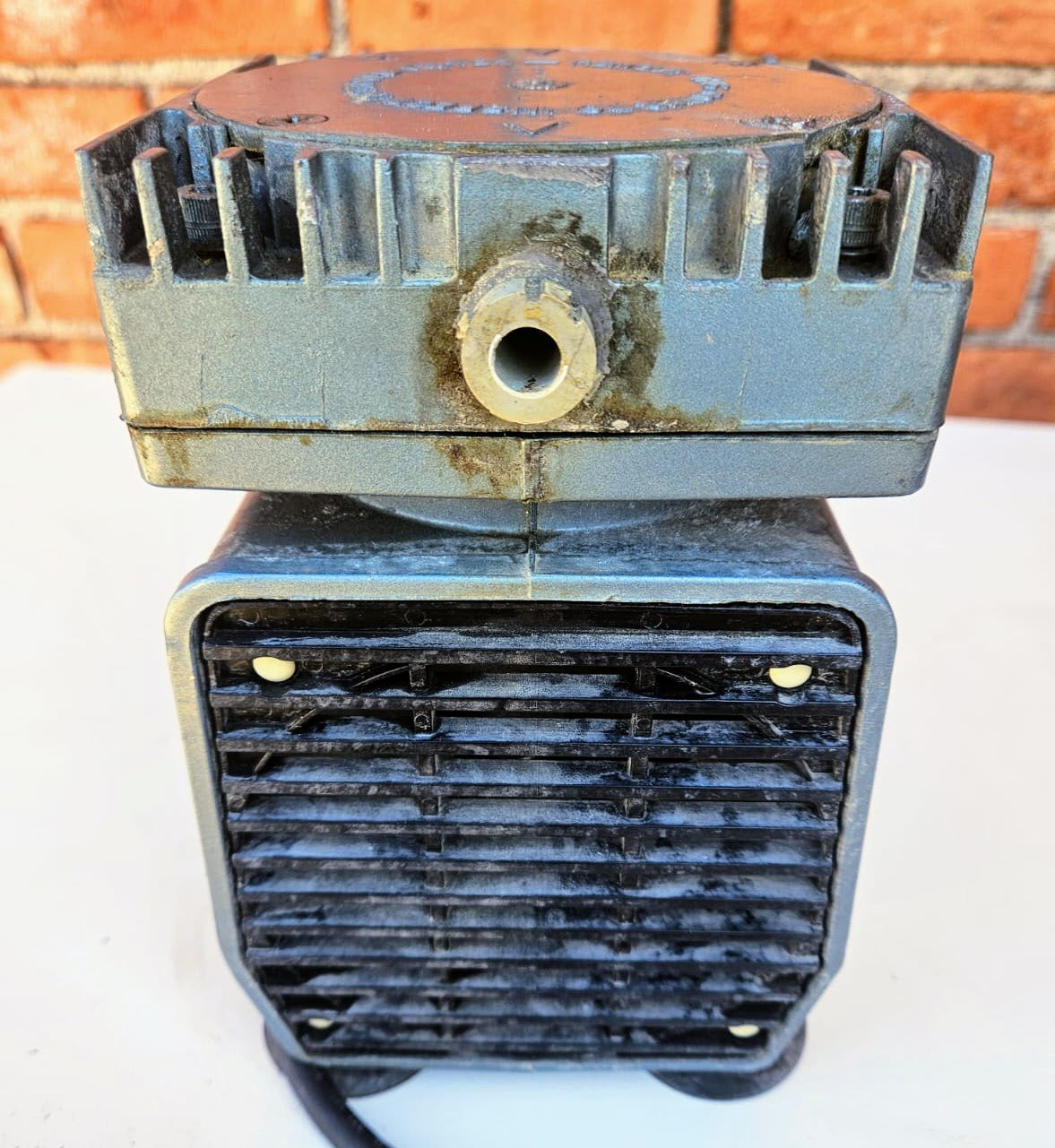 GAST D0A-178 DIAPHRAGM COMPRESSOR VACUUM OIL-LESS PUMP FREESHIP