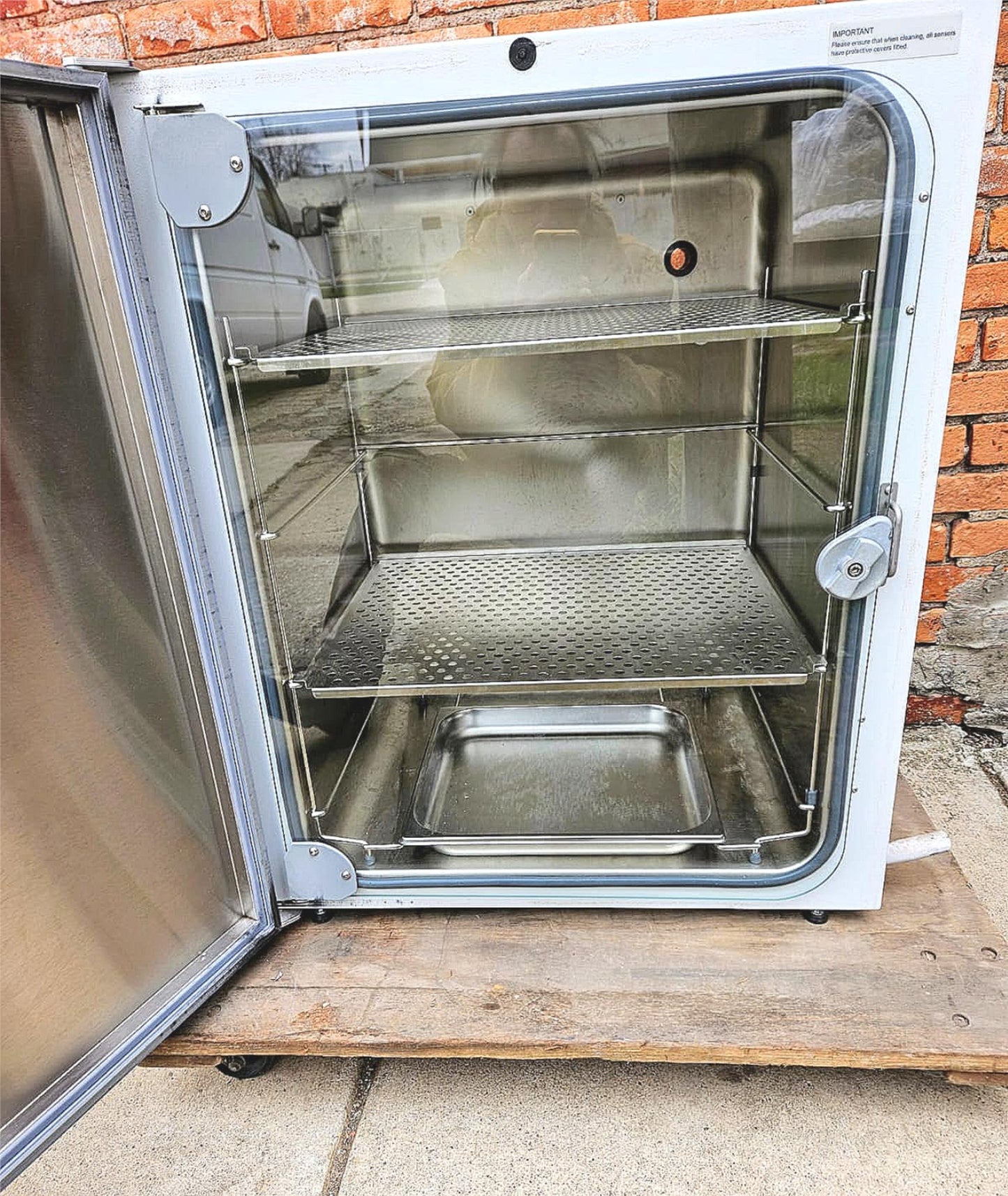 90-DAY-WARRANTY EPPENDORF™ NEW BRUNSWICK GALAXY® 170S CO2 INCUBATOR FREE-SHIP