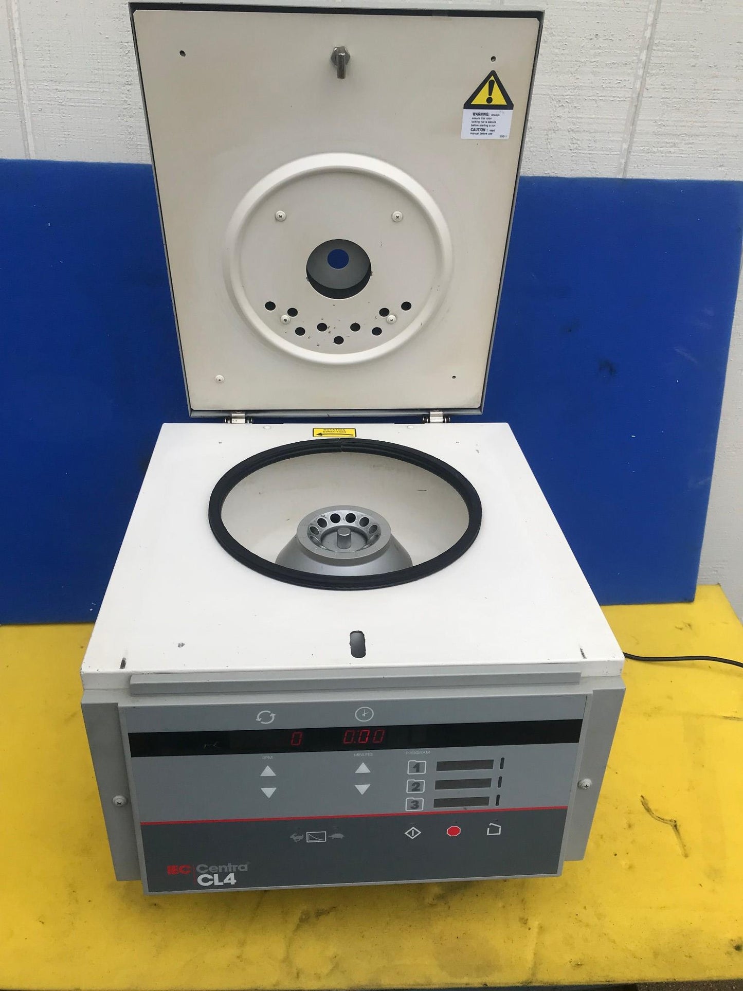 REFURBISHED IEC CL-4 CENTRIFUGE with 818 ROTOR WATCH VIDEO FREE SHIPPING