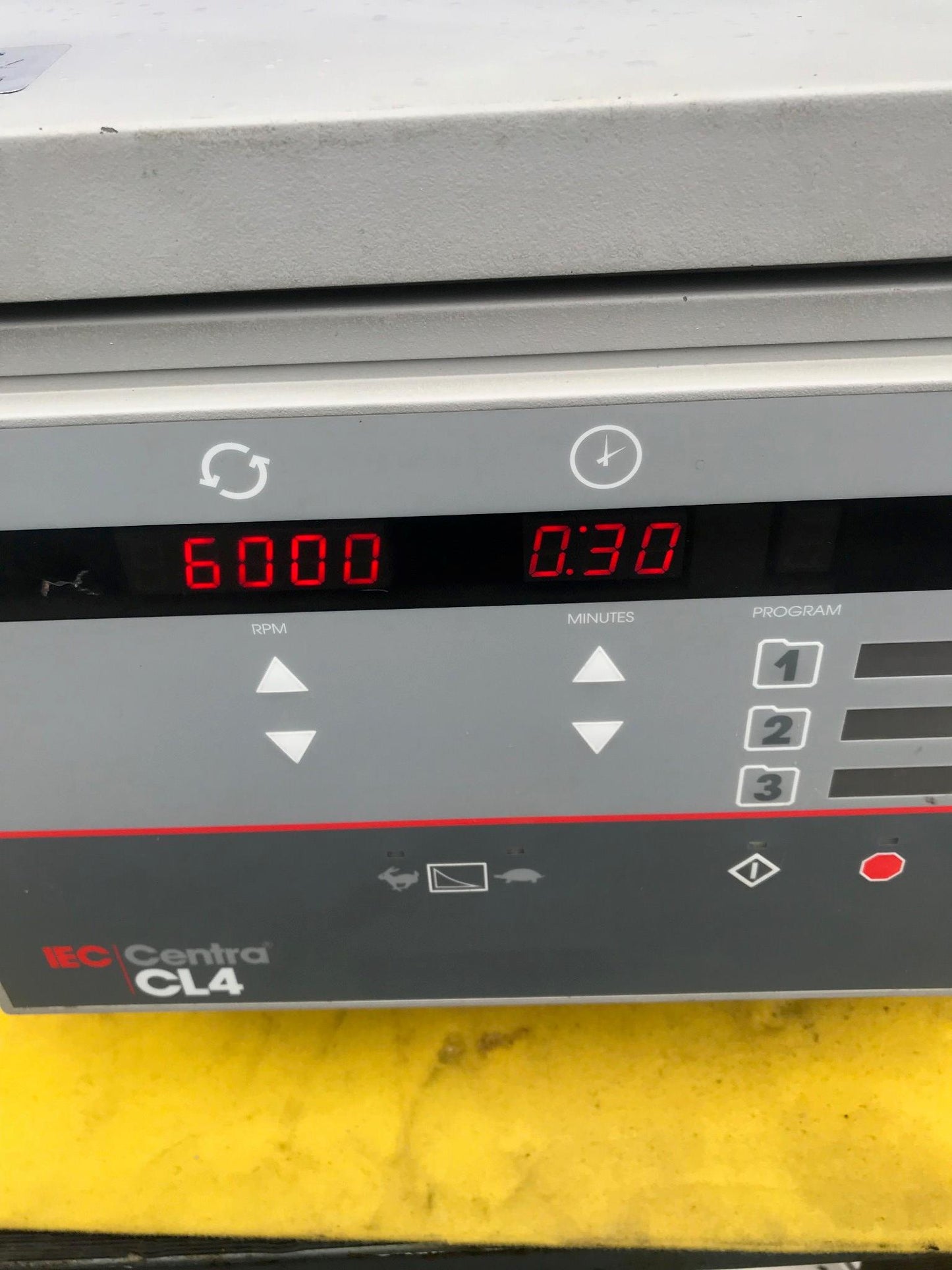 REFURBISHED IEC CL-4 CENTRIFUGE with 818 ROTOR WATCH VIDEO FREE SHIPPING