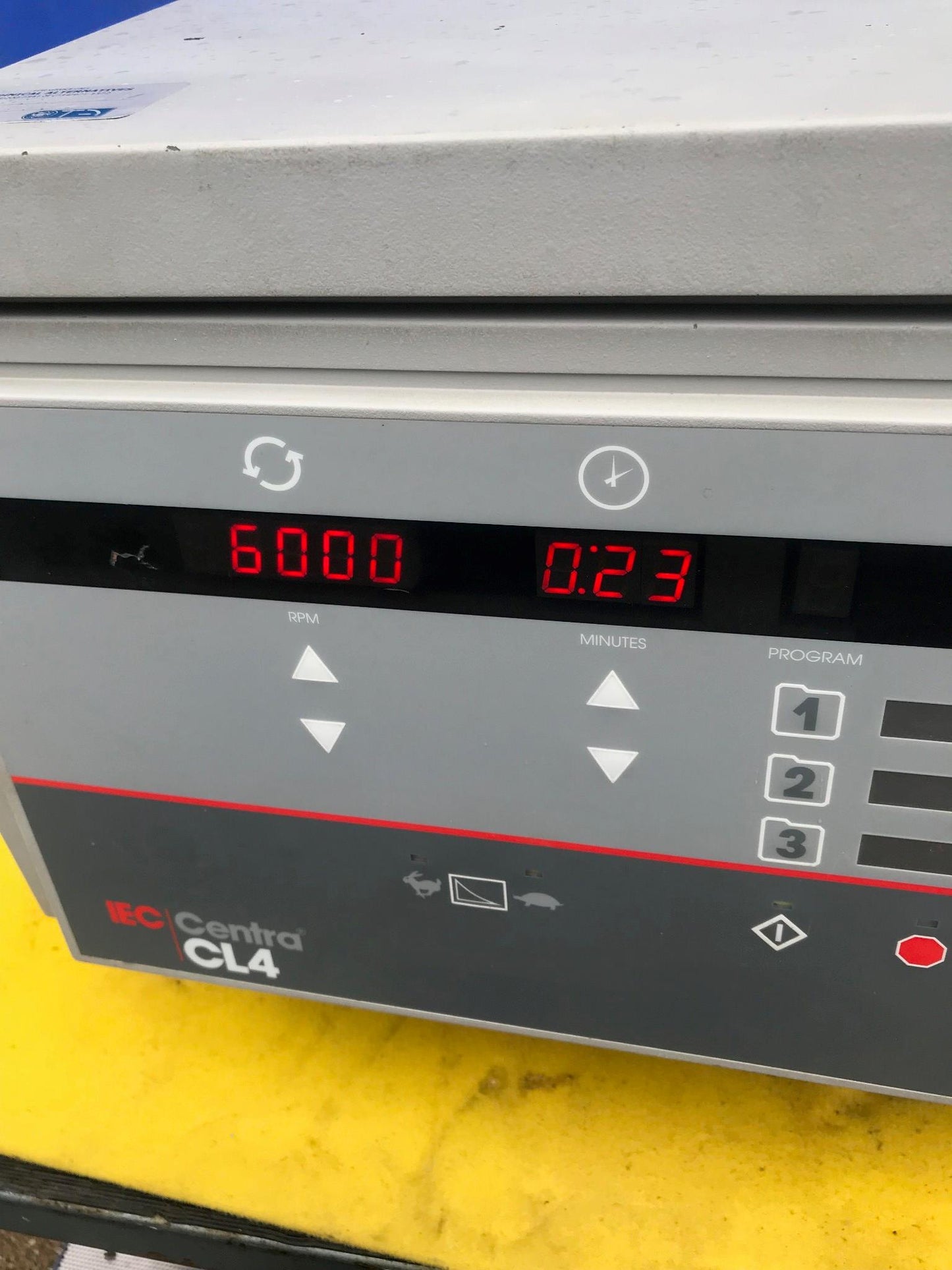 REFURBISHED IEC CL-4 CENTRIFUGE with 818 ROTOR WATCH VIDEO FREE SHIPPING