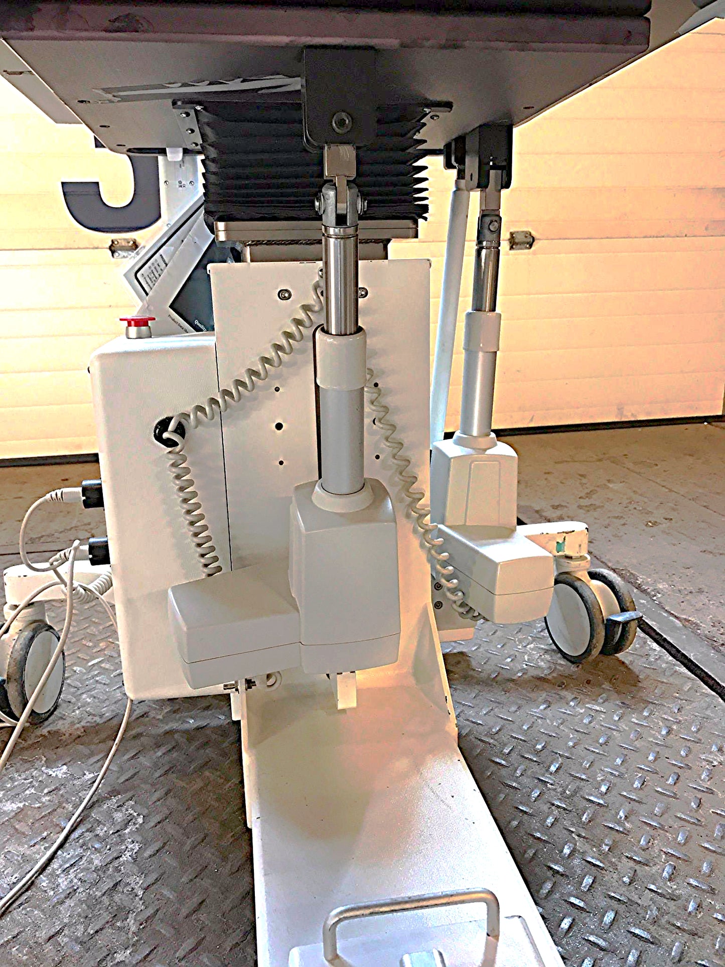 IDI ASPECT 100RT X-Ray CArm HI-LO IMAGING EXAM TABLE FOOT HAND REMOTE WATCHVIDEO