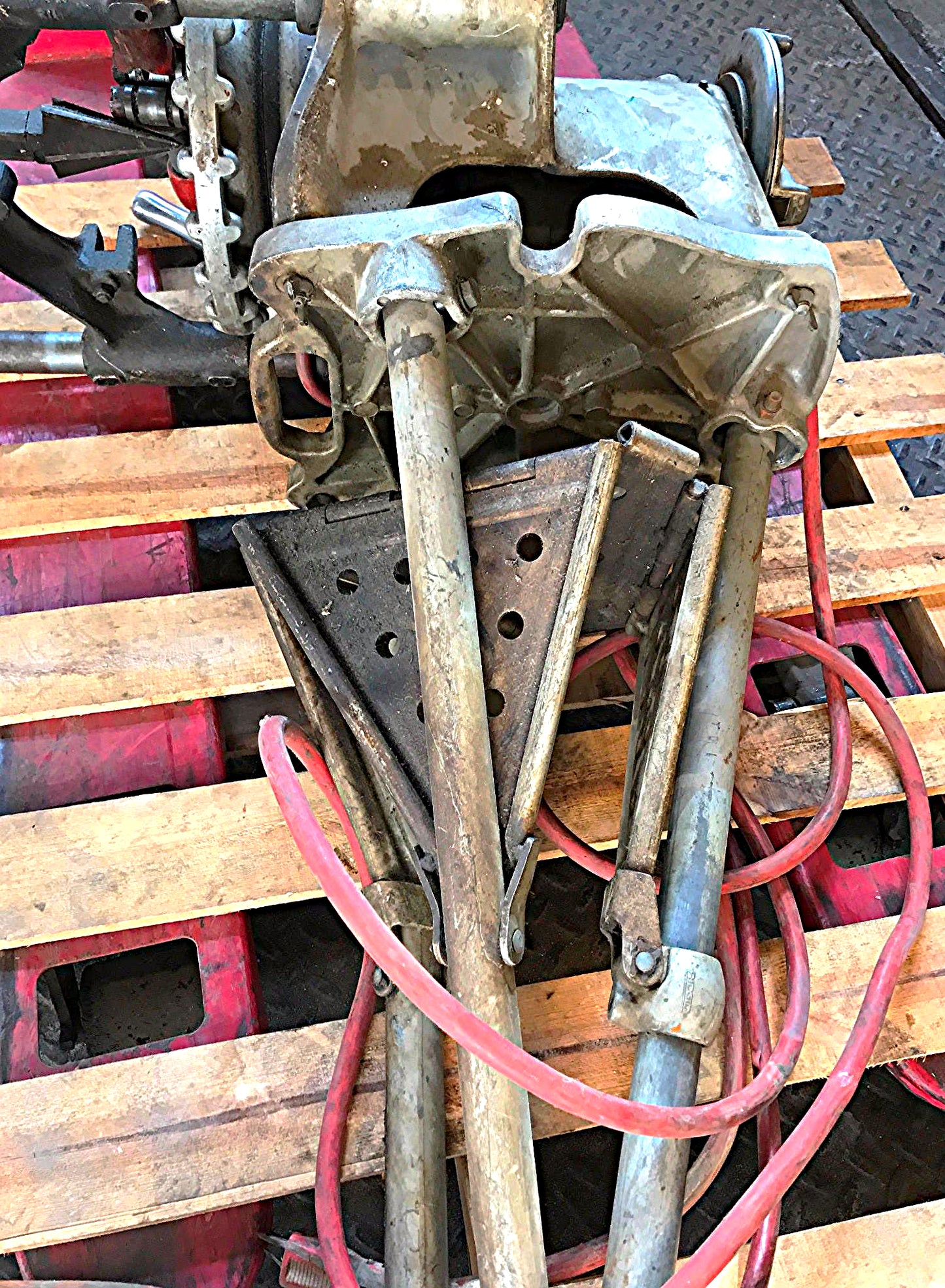 RIDGID 300 POWER DRIVE PIPE THREADING GROOVING CUTTER MACHINE STAND FREESHIPPING