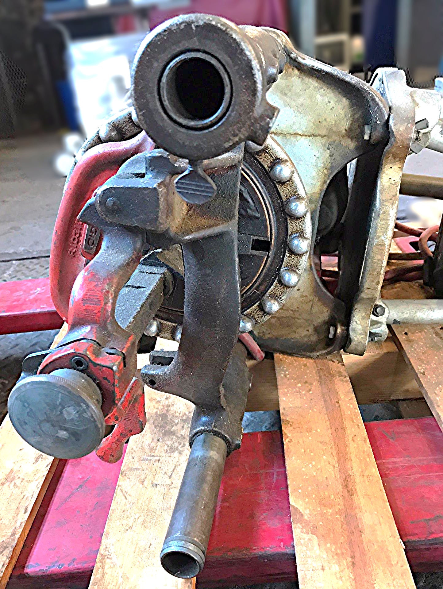 RIDGID 300 POWER DRIVE PIPE THREADING GROOVING CUTTER MACHINE STAND FREESHIPPING