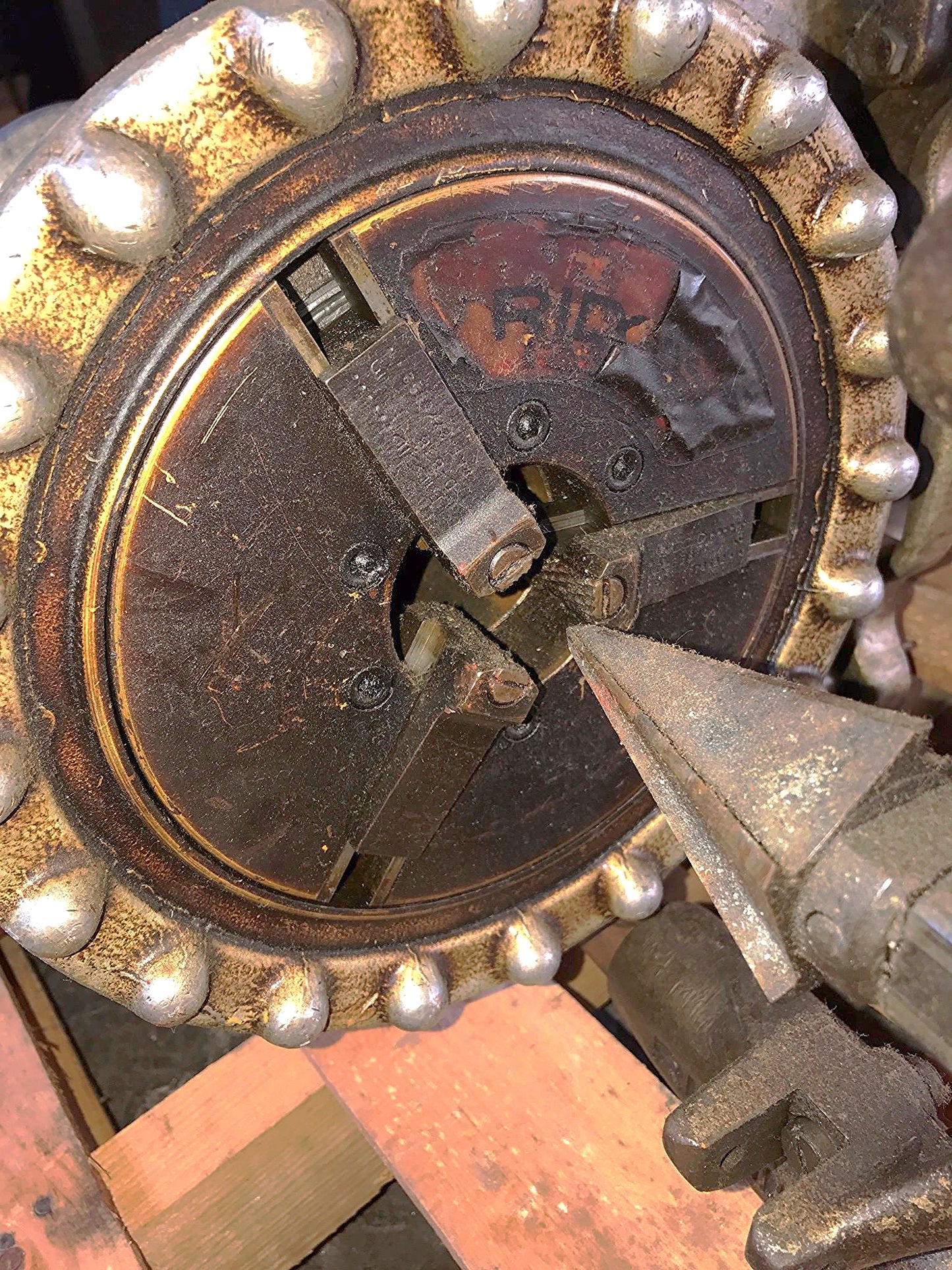 RIDGID 300 POWER DRIVE PIPE THREADING GROOVING CUTTER MACHINE STAND FREESHIPPING