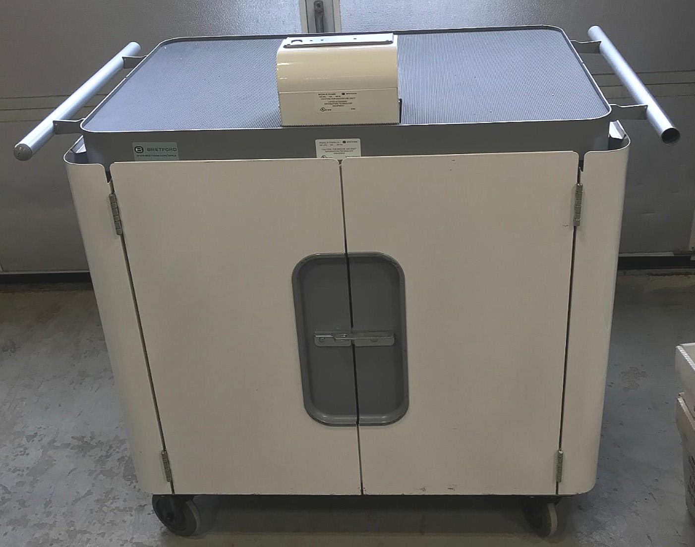 BRETFORD TX323LL/A 30 LAPTOP CHARGING CABINET CART COMPLETE WITH CABLES FREESHIP