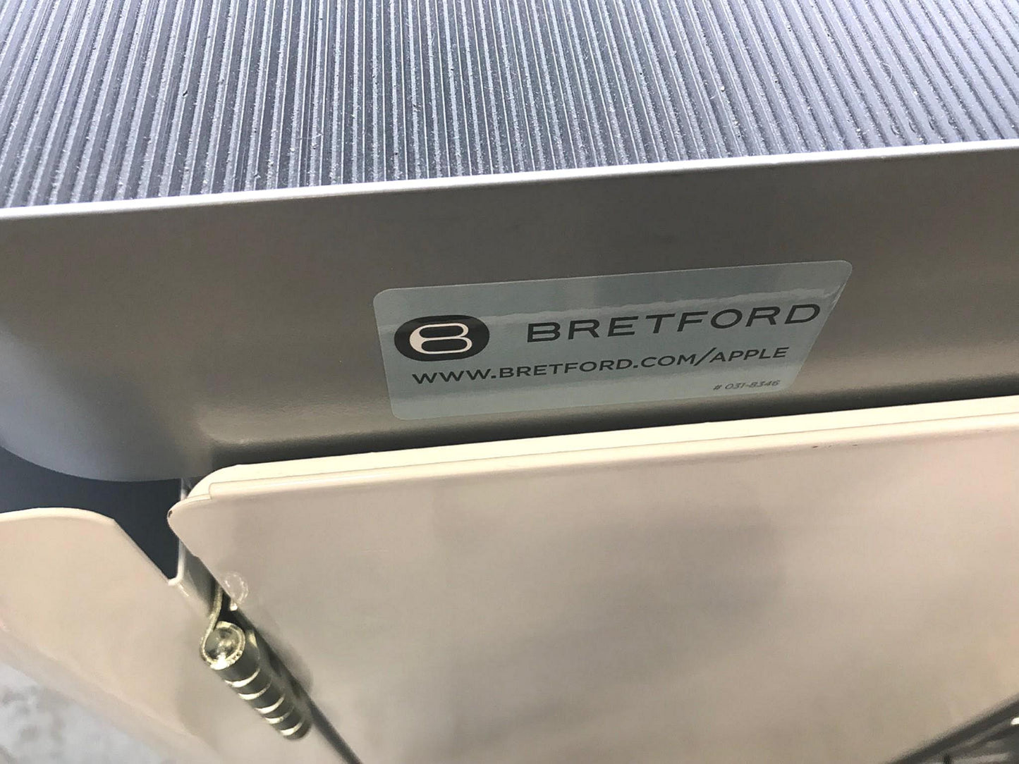 BRETFORD TX323LL/A 30 LAPTOP CHARGING CABINET CART COMPLETE WITH CABLES FREESHIP