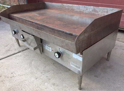 HOBART 36″ x 22″ X 17" Model CG55 Electric Counter Griddle Works Great FREE SHIP