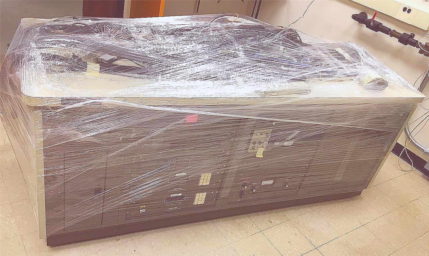 Teste"ULVAC PHYSICAL ELECTRONICS Phi680 ATOM SPECTROMETER AES AUGER NANOPROBE"