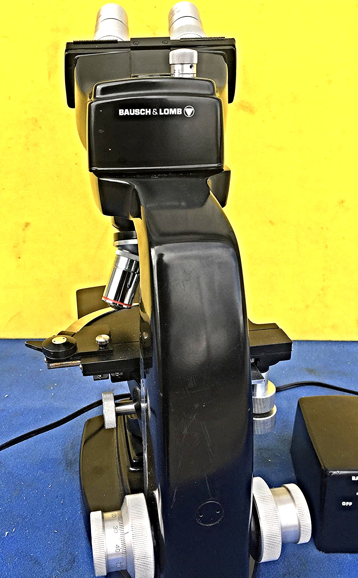 BAUSCH & LOMB MICROSCOPE FREE SHIP