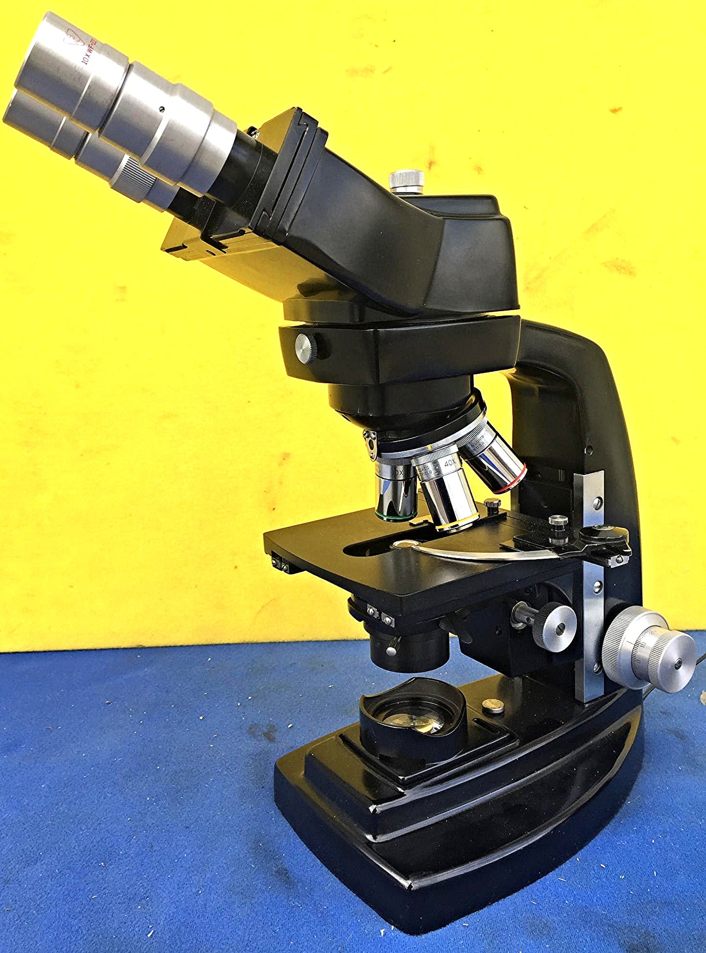BAUSCH & LOMB MICROSCOPE FREE SHIP