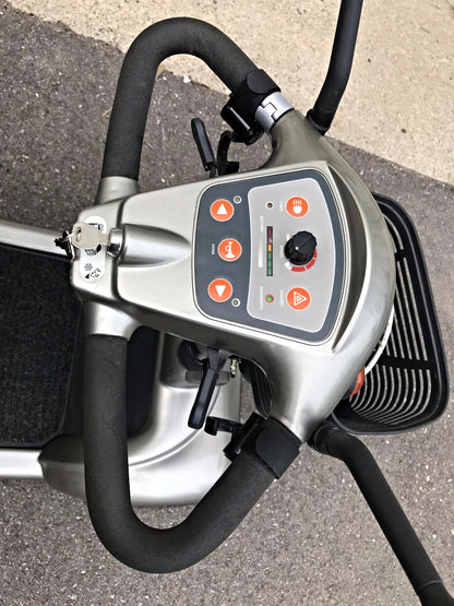 4Wheel ACTIVE CARE MOBILITY SCOOTER PROWLER 3410 Power Supply Manual WATCH VIDEO