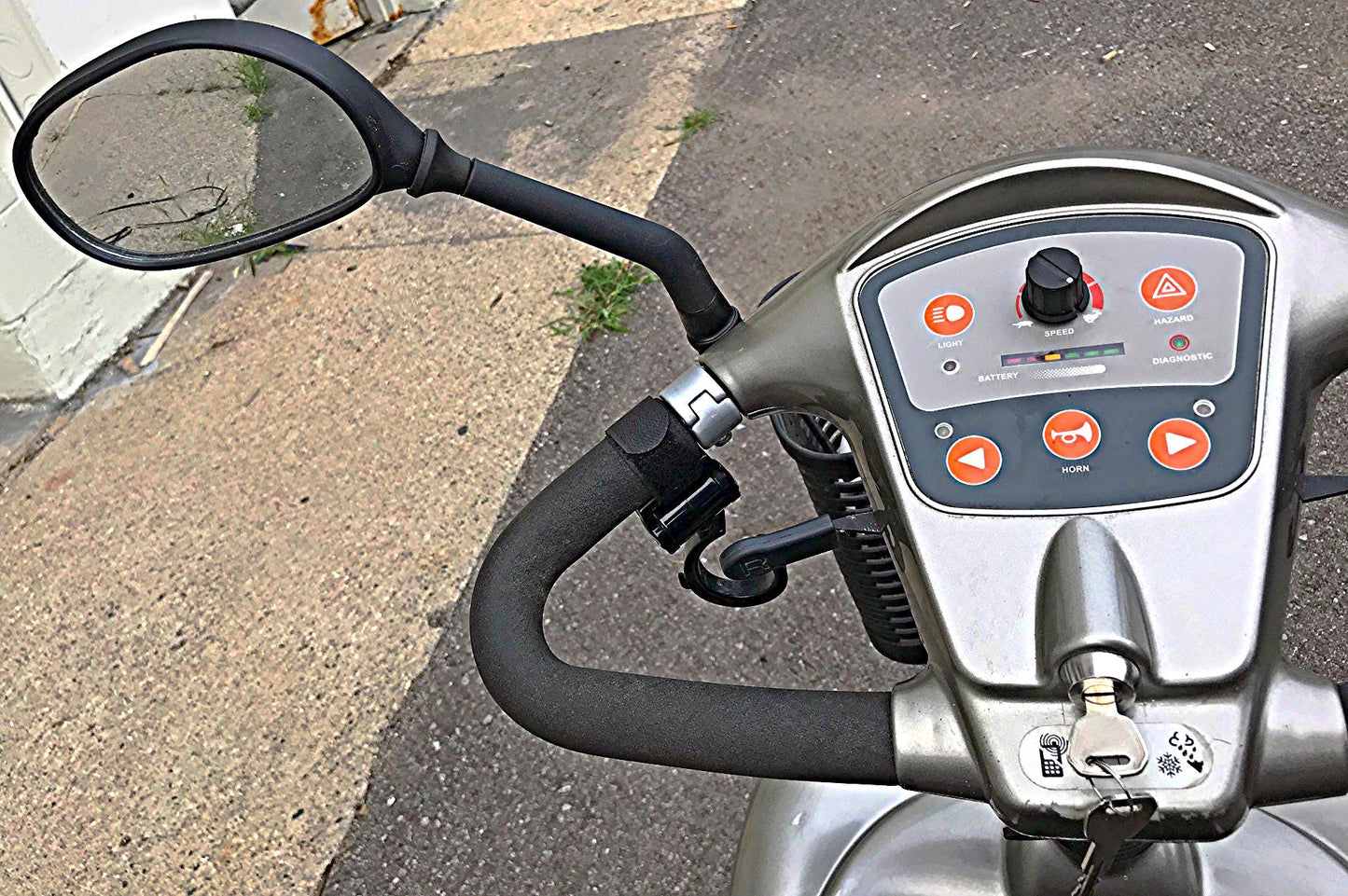 4Wheel ACTIVE CARE MOBILITY SCOOTER PROWLER 3410 Power Supply Manual WATCH VIDEO