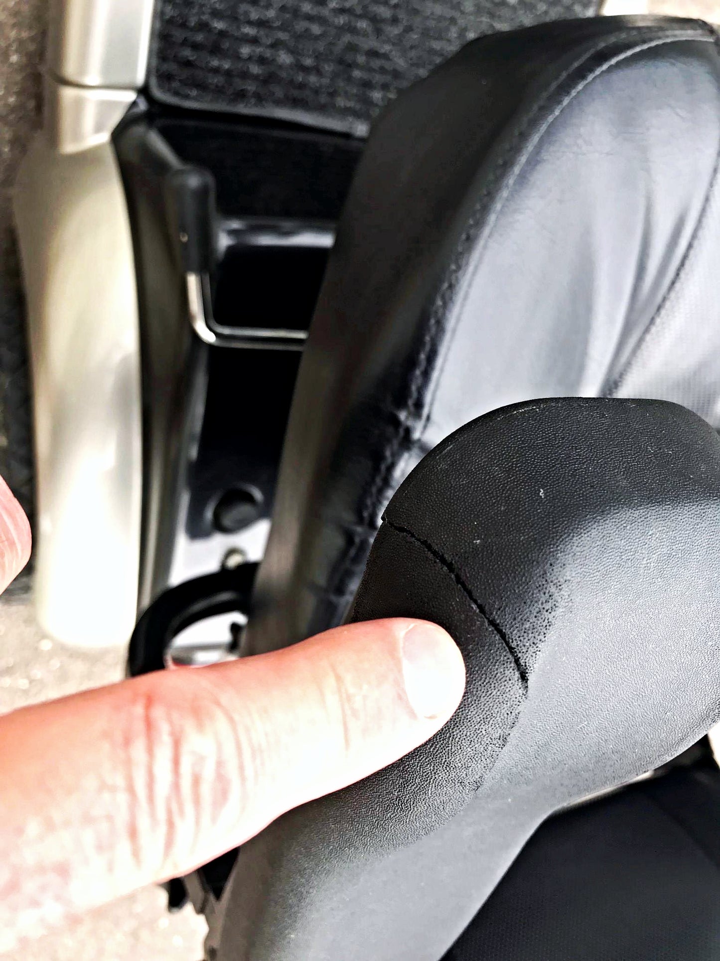 4Wheel ACTIVE CARE MOBILITY SCOOTER PROWLER 3410 Power Supply Manual WATCH VIDEO