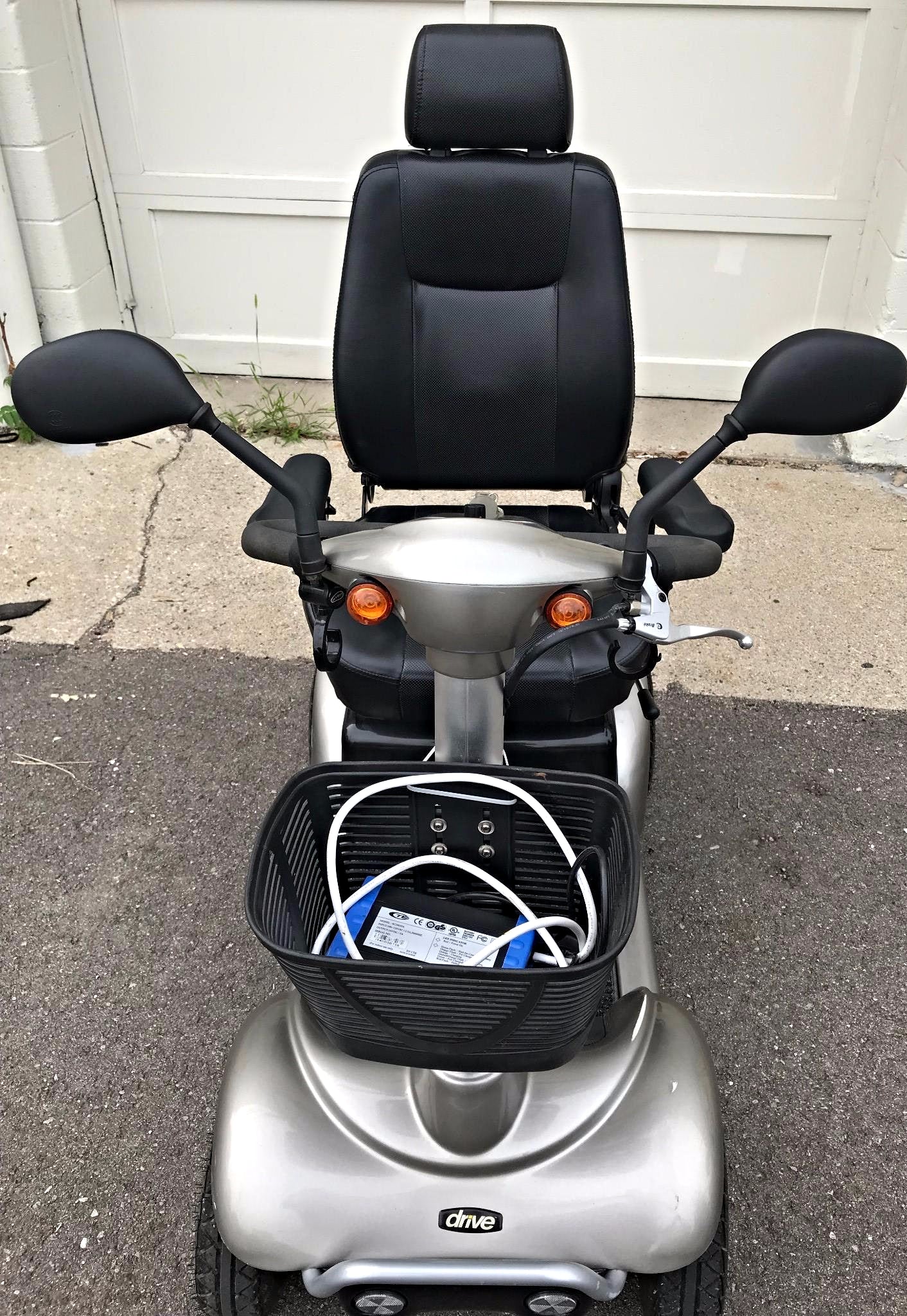 4Wheel ACTIVE CARE MOBILITY SCOOTER PROWLER 3410 Power Supply Manual WATCH VIDEO