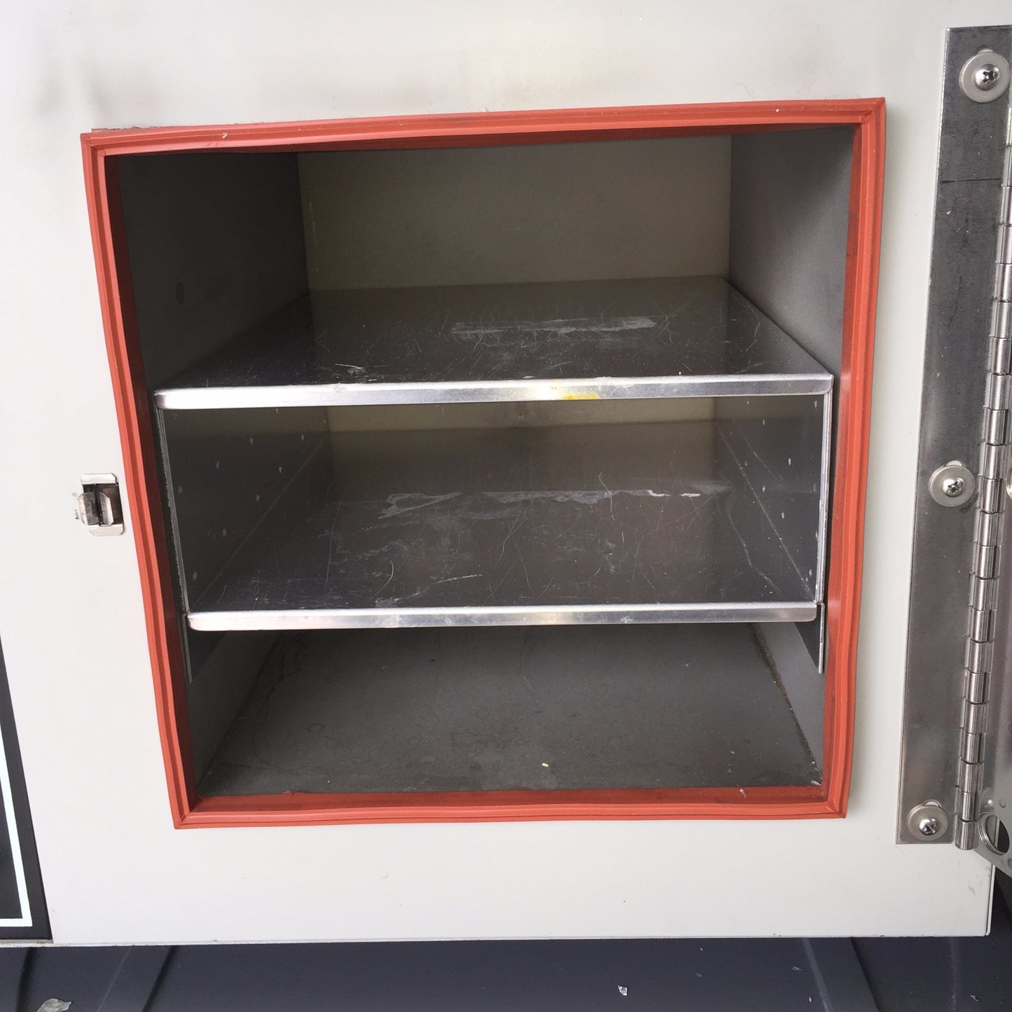 LAB LINE SQUAROID VACUUM OVEN 3608 WORKS PERFECTLY - WE HAVE VACUUM PUMP TOO!!!!