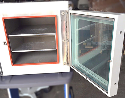 LAB LINE SQUAROID VACUUM OVEN 3608 WORKS PERFECTLY - WE HAVE VACUUM PUMP TOO!!!!