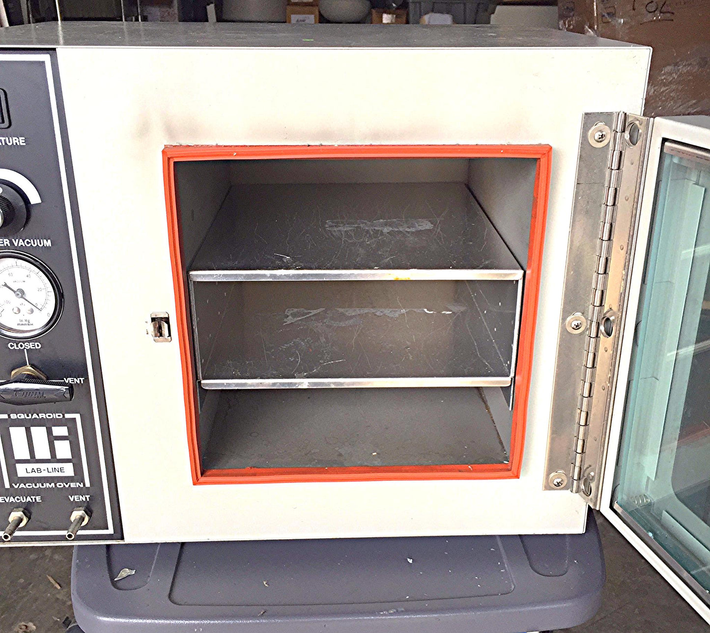 LAB LINE SQUAROID VACUUM OVEN 3608 WORKS PERFECTLY - WE HAVE VACUUM PUMP TOO!!!!