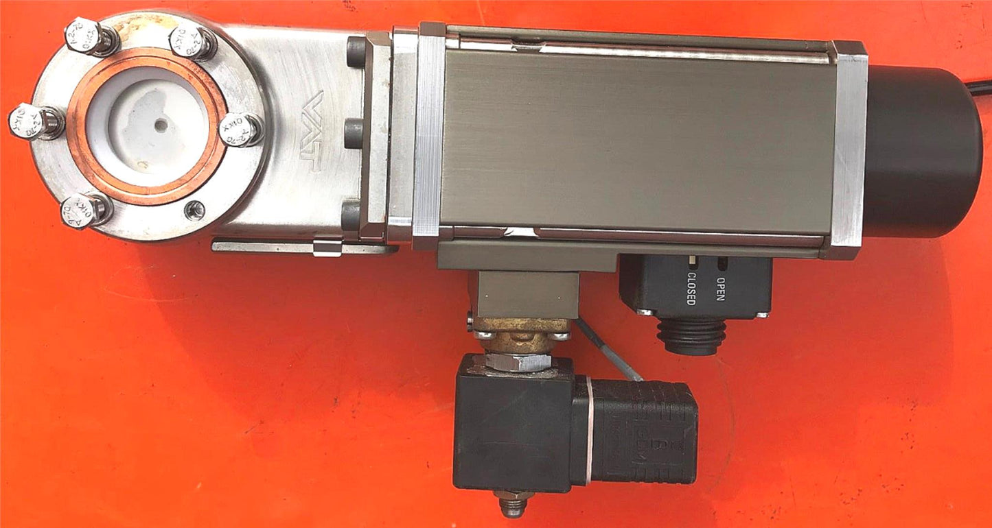 VAT 01032-CE41-0001/0053 1 1/2" PNEUMATIC ACTUATED MINI UHV GATE VALVE FREE SHIP