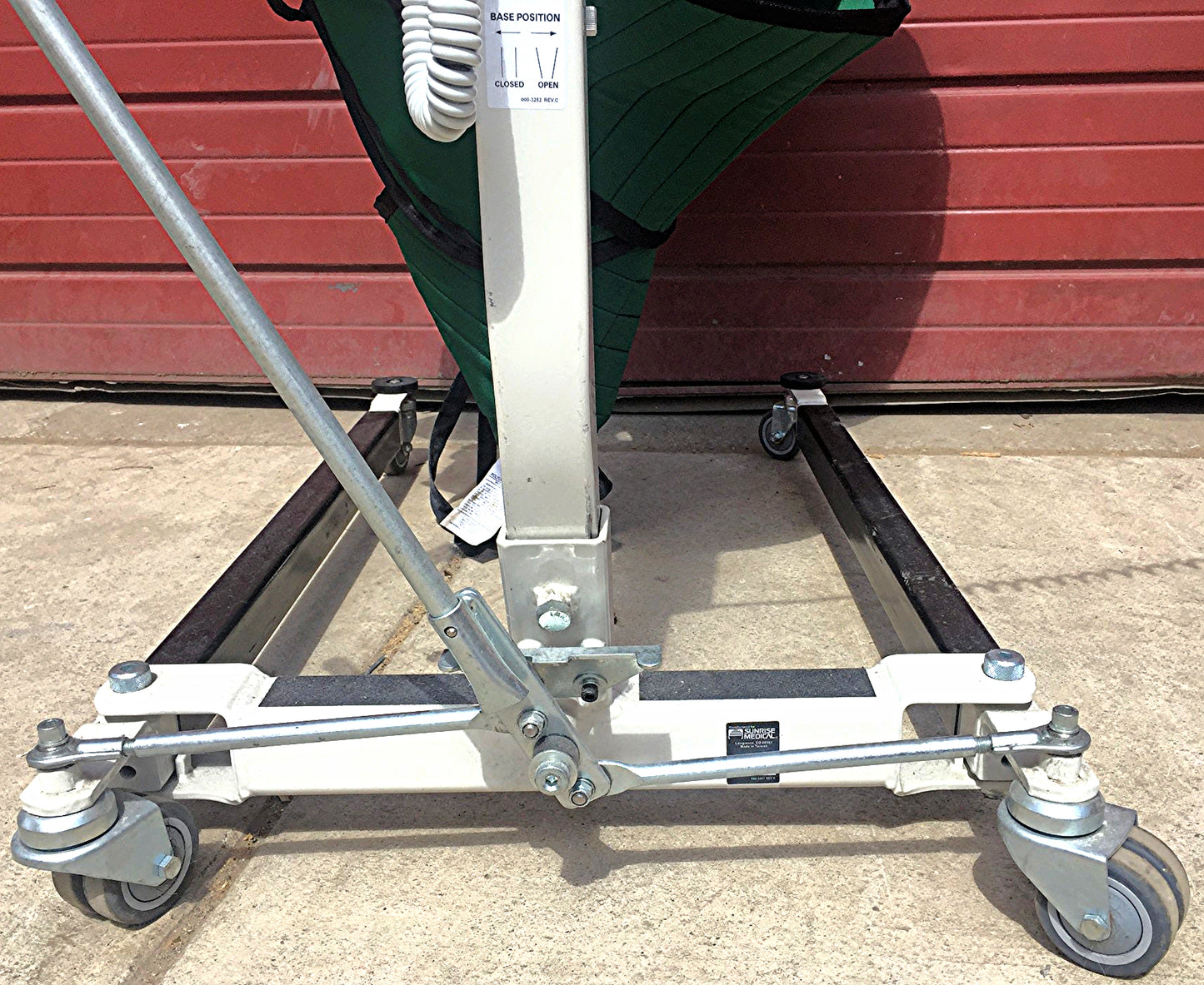 HOYER HPL402 ELECTRIC PATIENT LIFT w/ SLING NEW BATTERY 400lbs CAPACITY FREESHIP