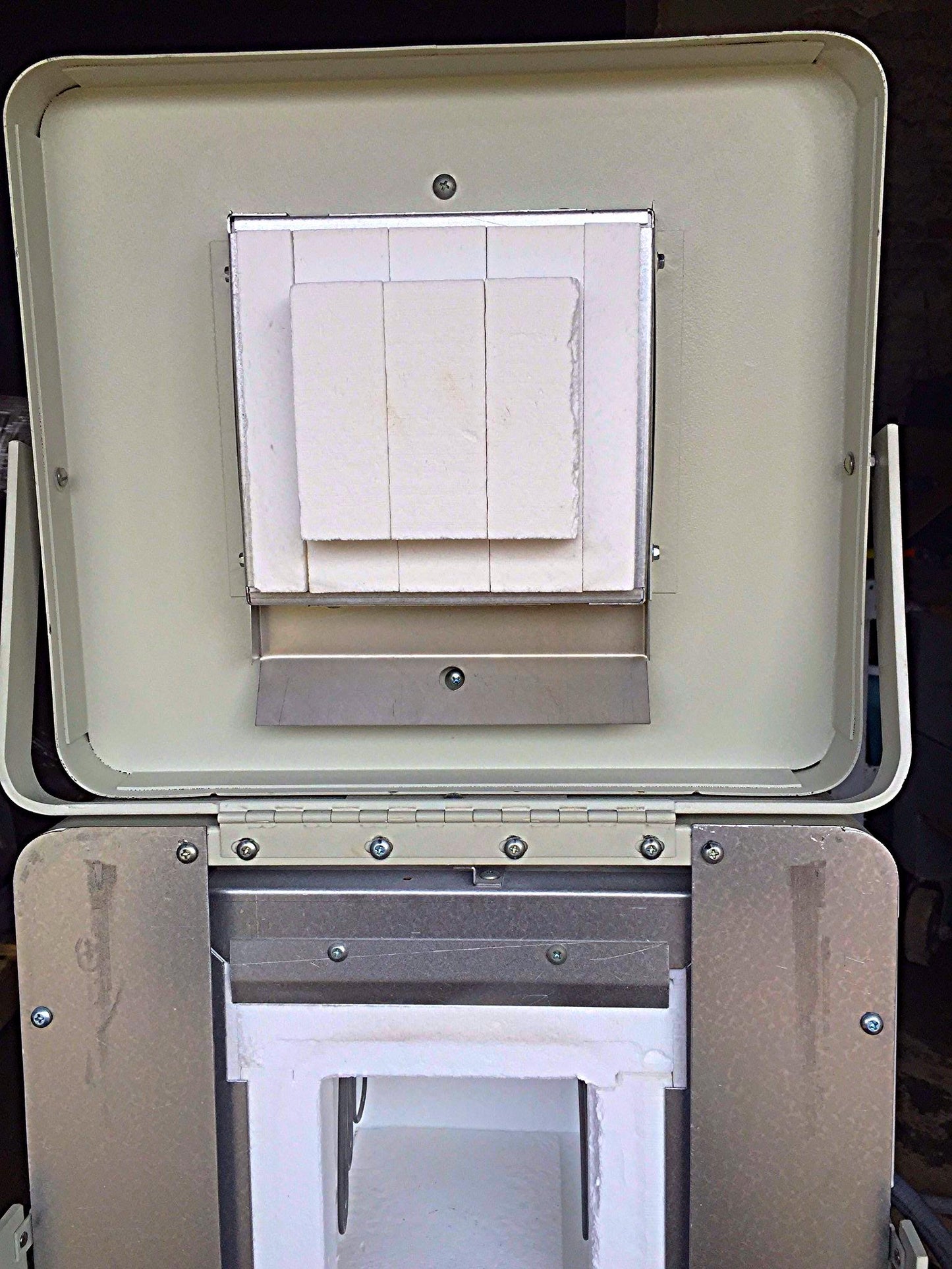 LINDBERG Blue M ™ 1700°C BOX FURNACE WITH CONTROLLER!! Costs over US$ 15.000 New