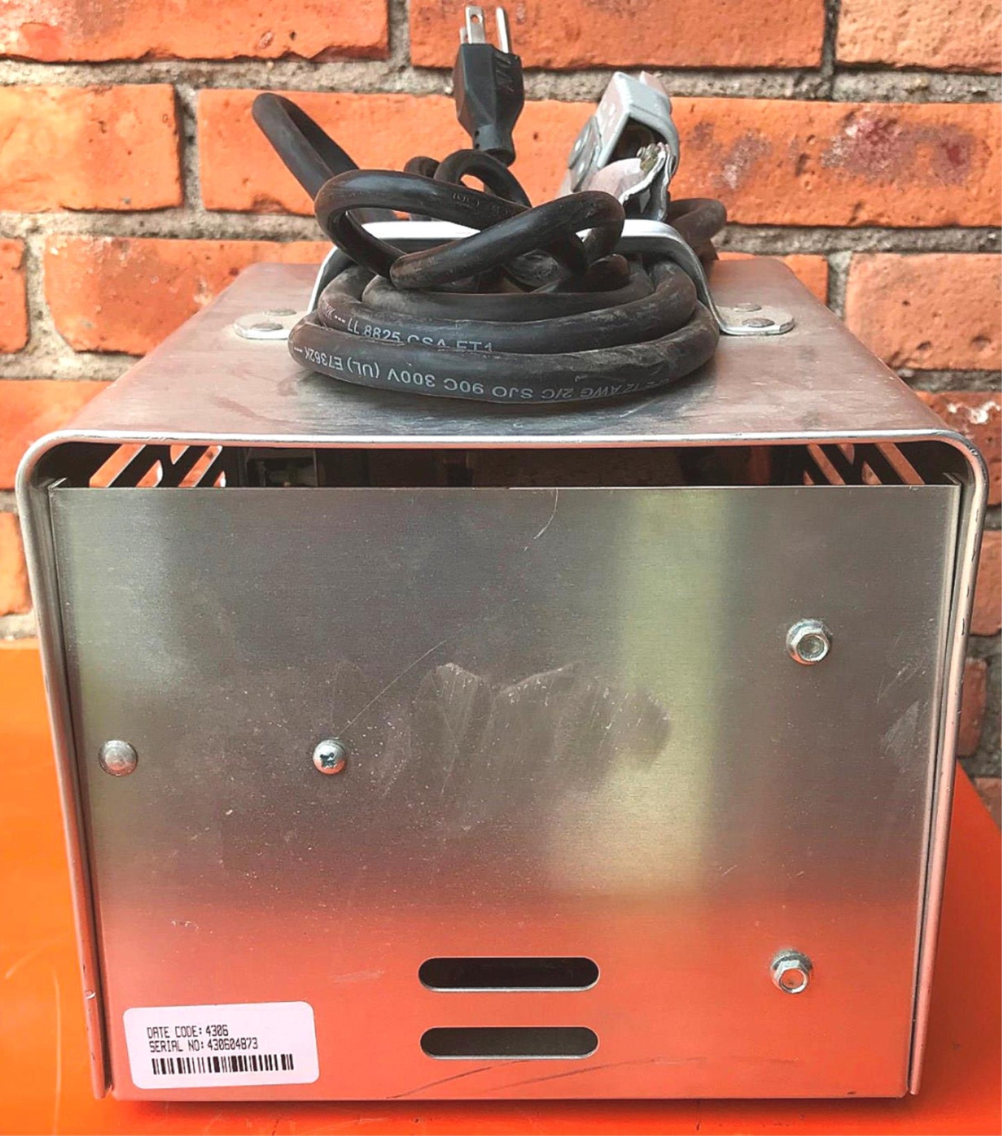 LESTRONIC II 36VOLT BATTERY CHARGER NOBLES TENNANT MINUTEMAN GOLF CART FREE SHIP