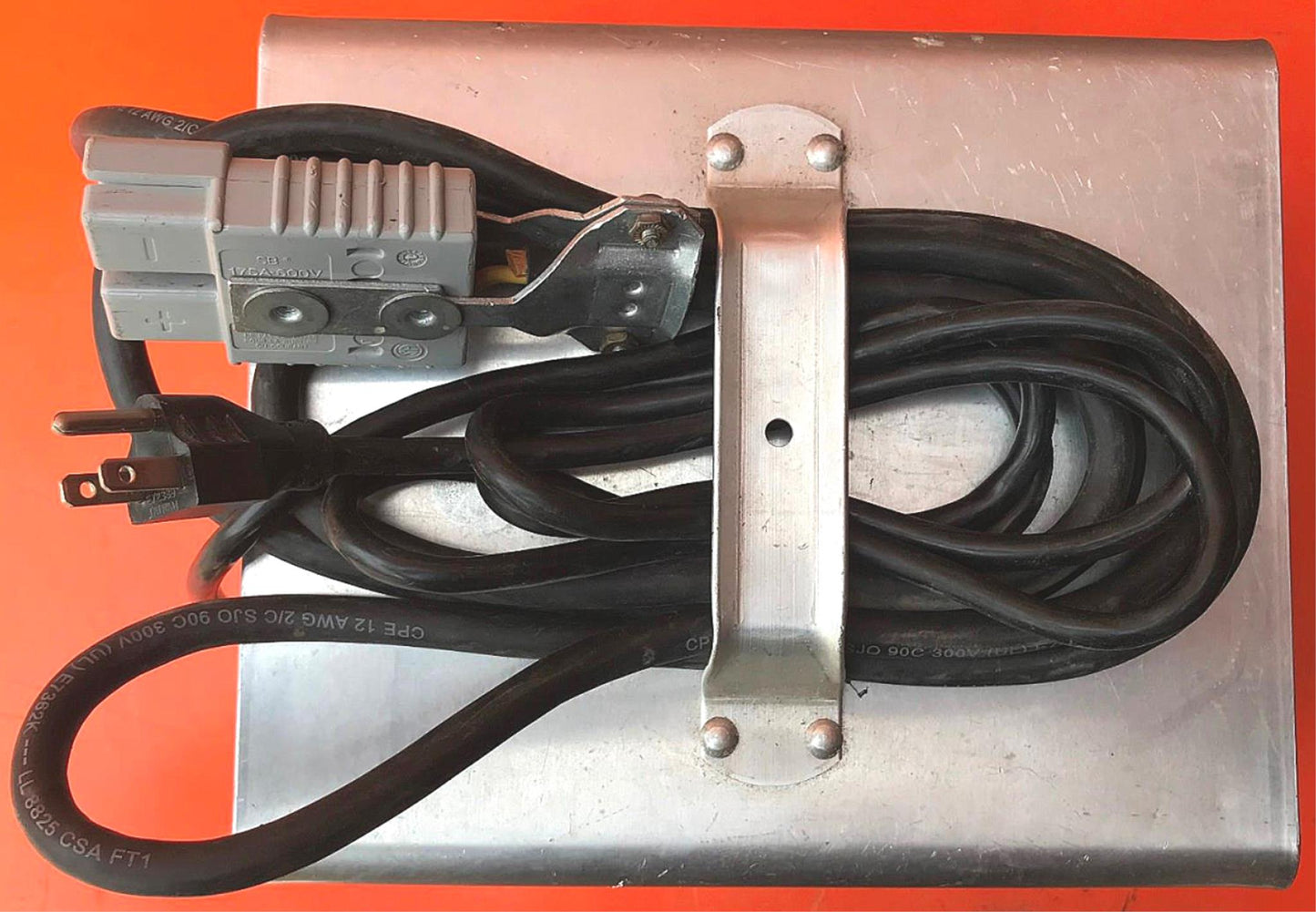 LESTRONIC II 36VOLT BATTERY CHARGER NOBLES TENNANT MINUTEMAN GOLF CART FREE SHIP