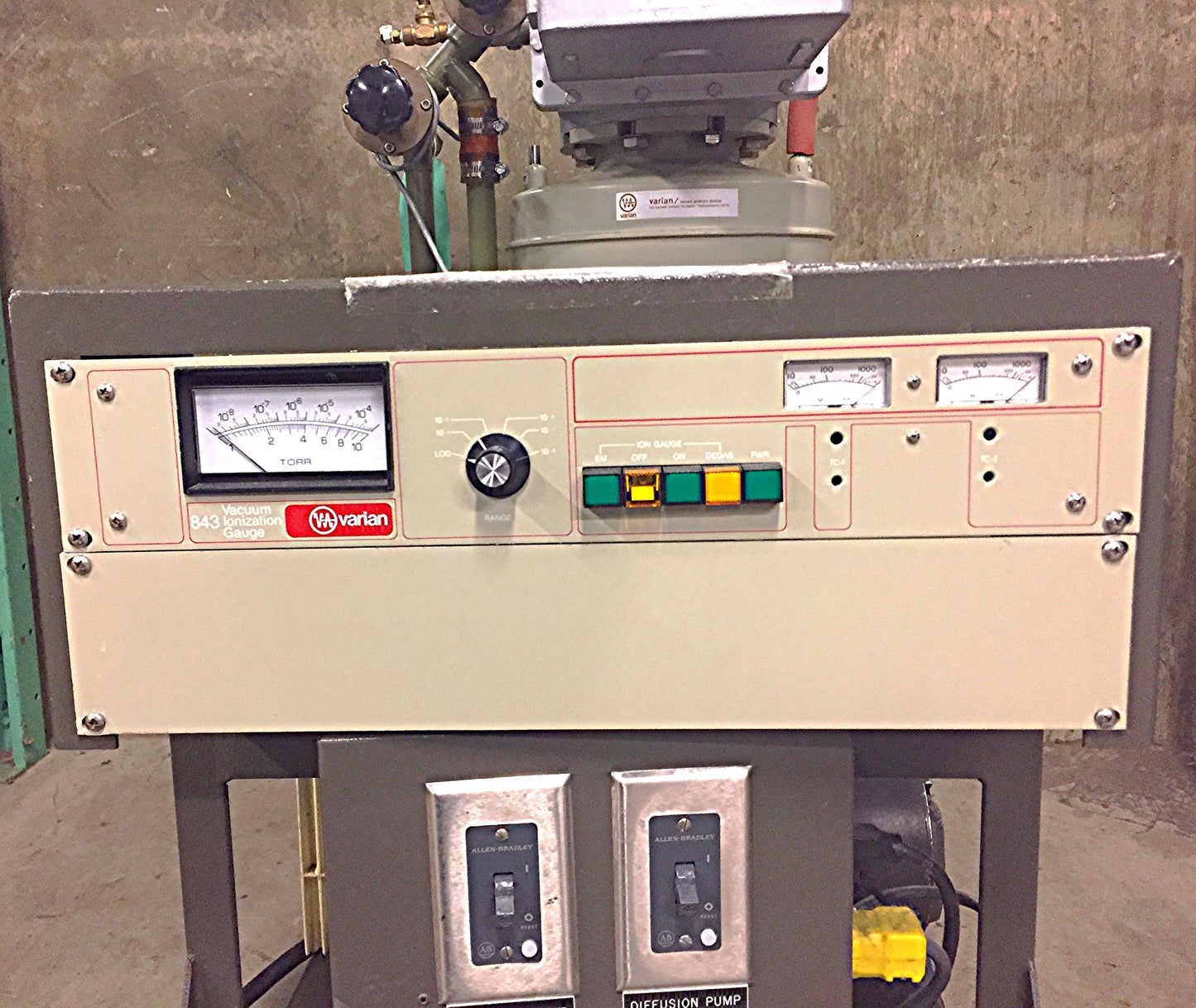 VARIAN BFA CRYOSTAT VACUUM IONIZATION 843 DIFFUSION SD300 PUMP CONTROL COLD TRAP