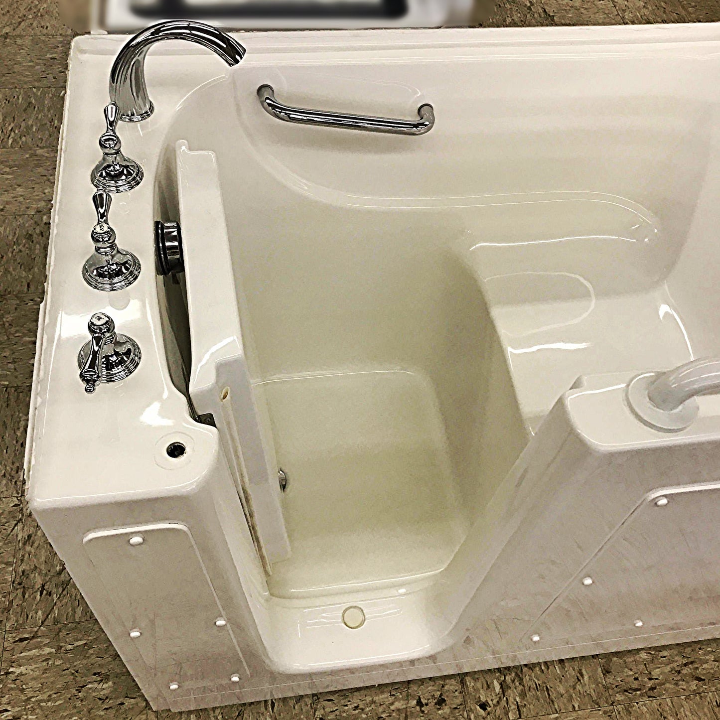 BATHROOM HEALTH THERAPY SPA DIGNITY SOAKING WALK IN HYDRO TUB BATH FREE SHIP