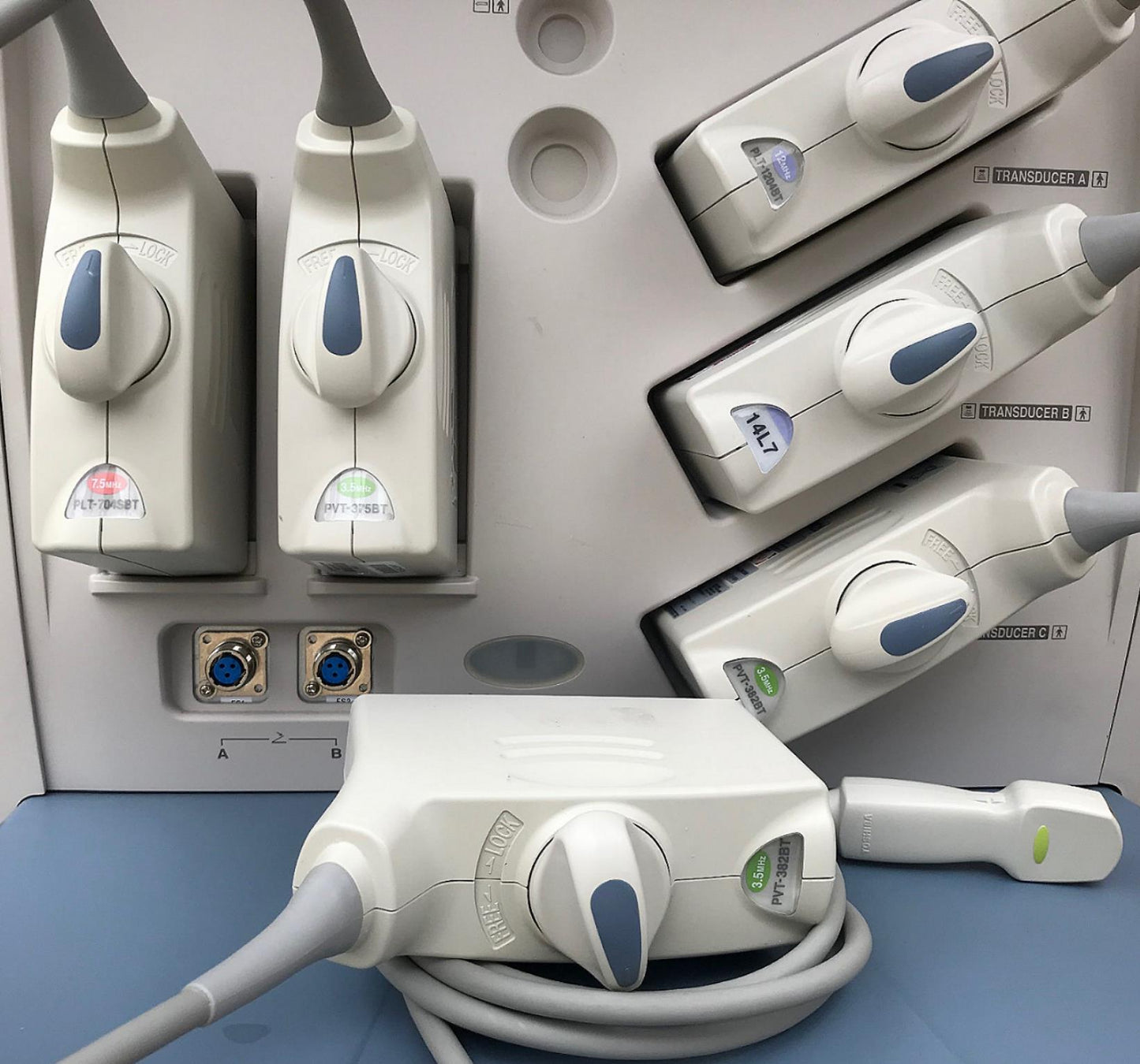 TOSHIBA XARIO XG ULTRASOUND BIOPSY ADAPTOR UAGV-027A UIIA-66IA PROBES WATCHVIDEO