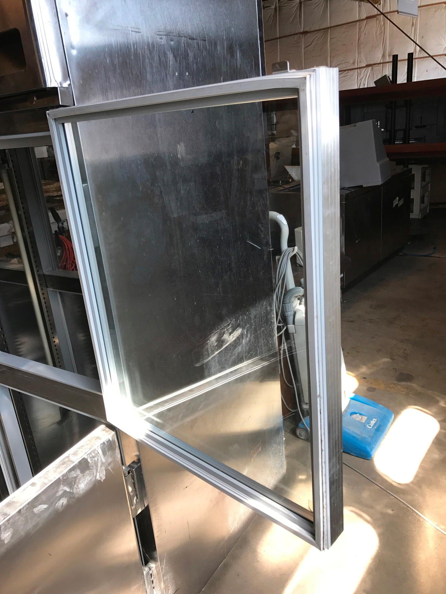 DELFIELD 3 TIER GLASS SPLIT DOOR PASS THROUGH REACH IN REFRIGERATOR FREESHIP