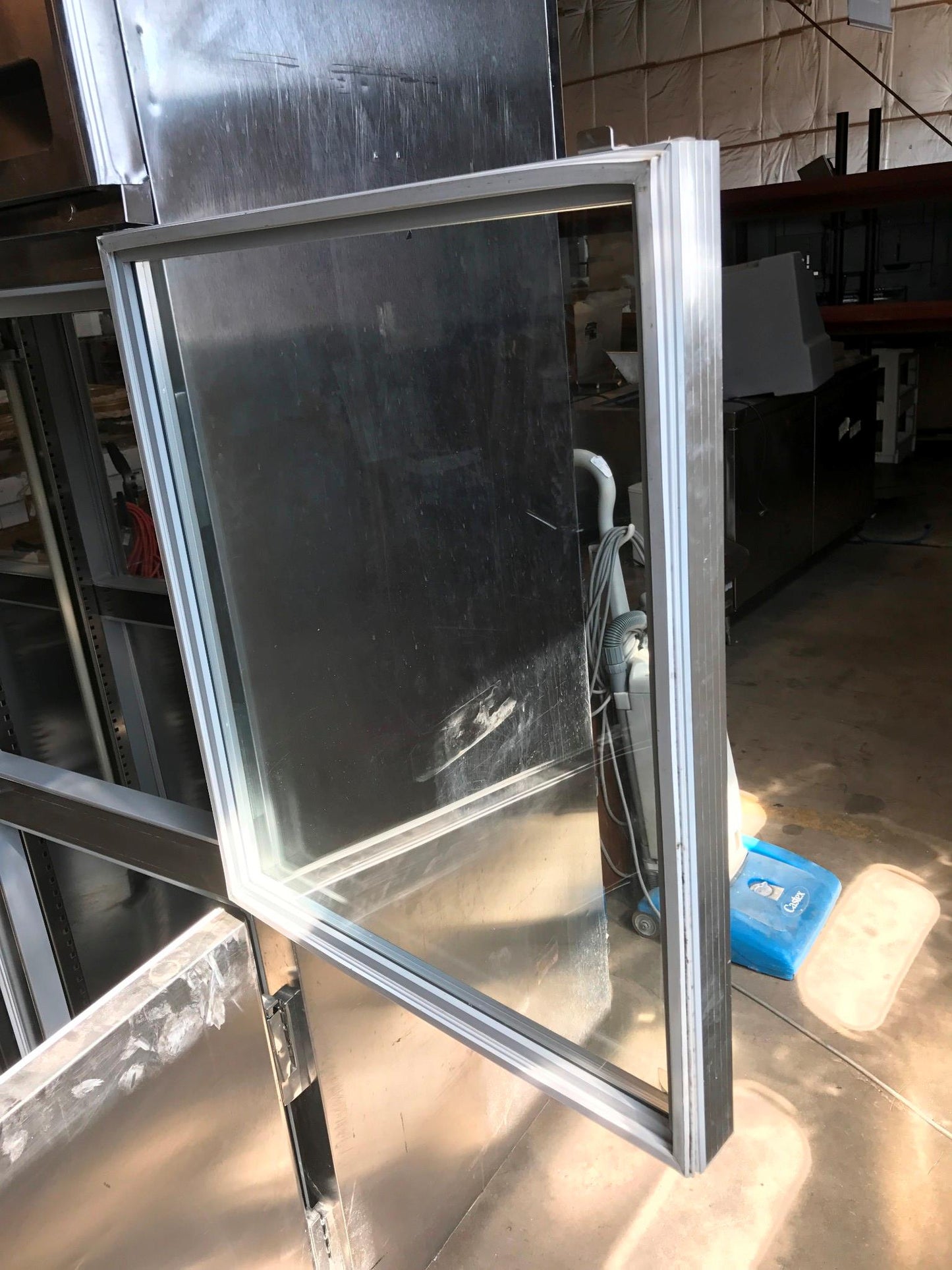 DELFIELD 3 TIER GLASS SPLIT DOOR PASS THROUGH REACH IN REFRIGERATOR FREESHIP