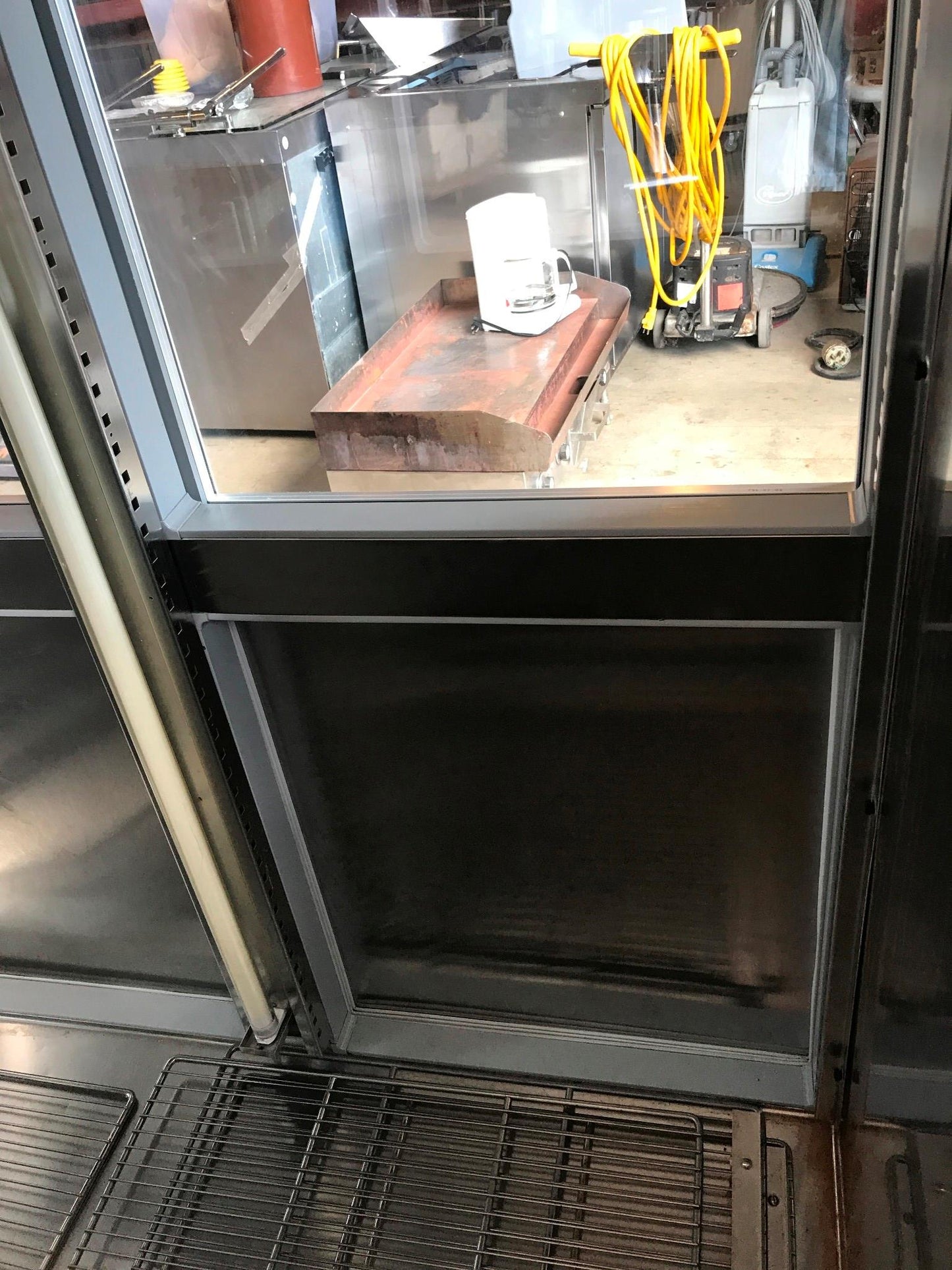 DELFIELD 3 TIER GLASS SPLIT DOOR PASS THROUGH REACH IN REFRIGERATOR FREESHIP