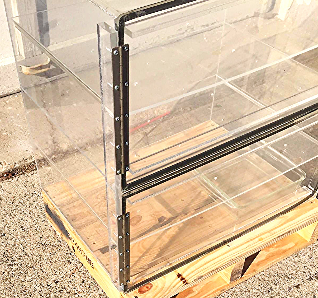 LAMINAIRE DESICCATOR CABINET 48" high x 24"wide x 17"deep Great Condit FREE SHIP