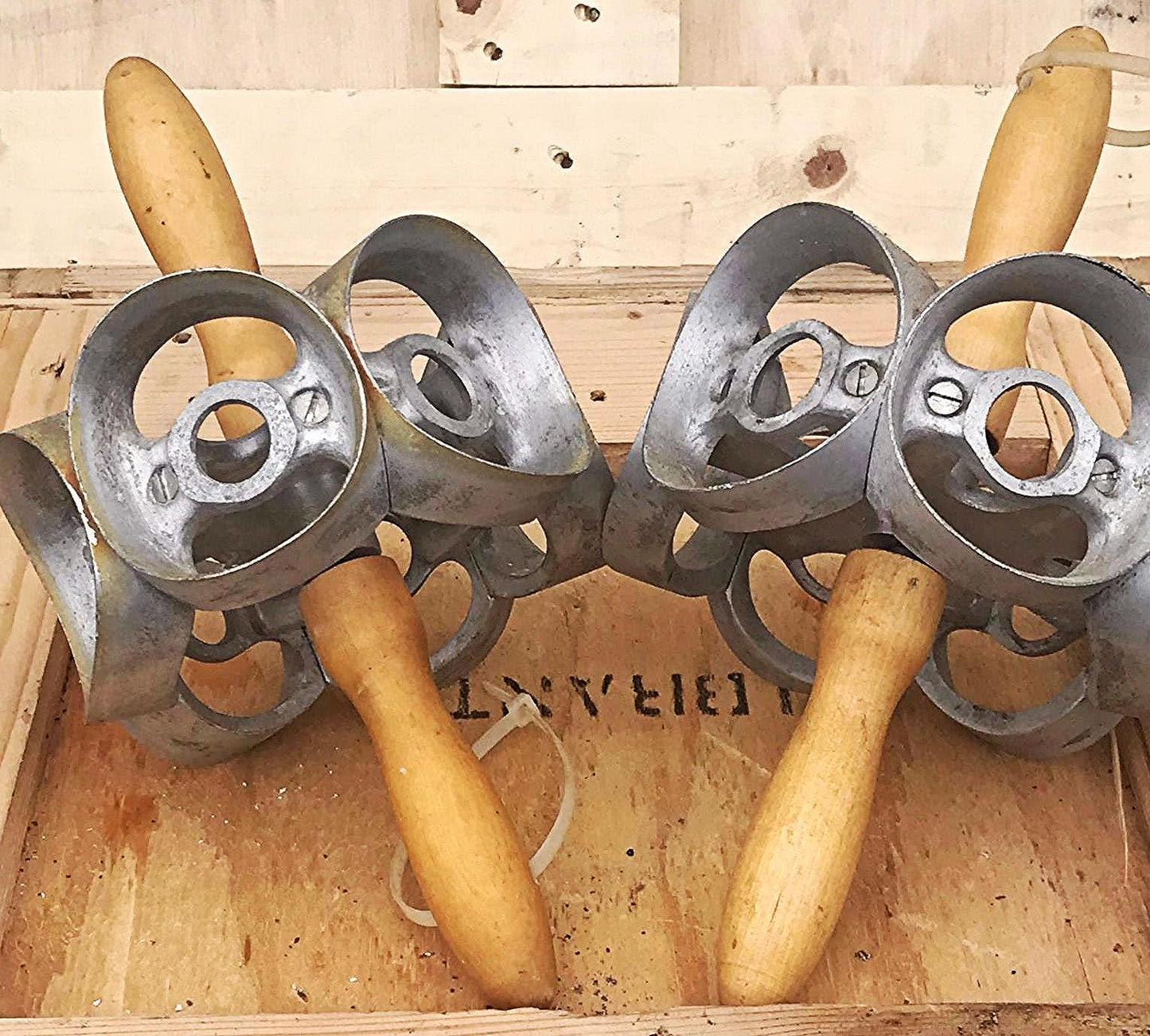 3" HOUPT OLNEY REVOLVING METAL DOUGHNUT COOKIE CUTTER ROLLER ONE ROLL FREE SHIP