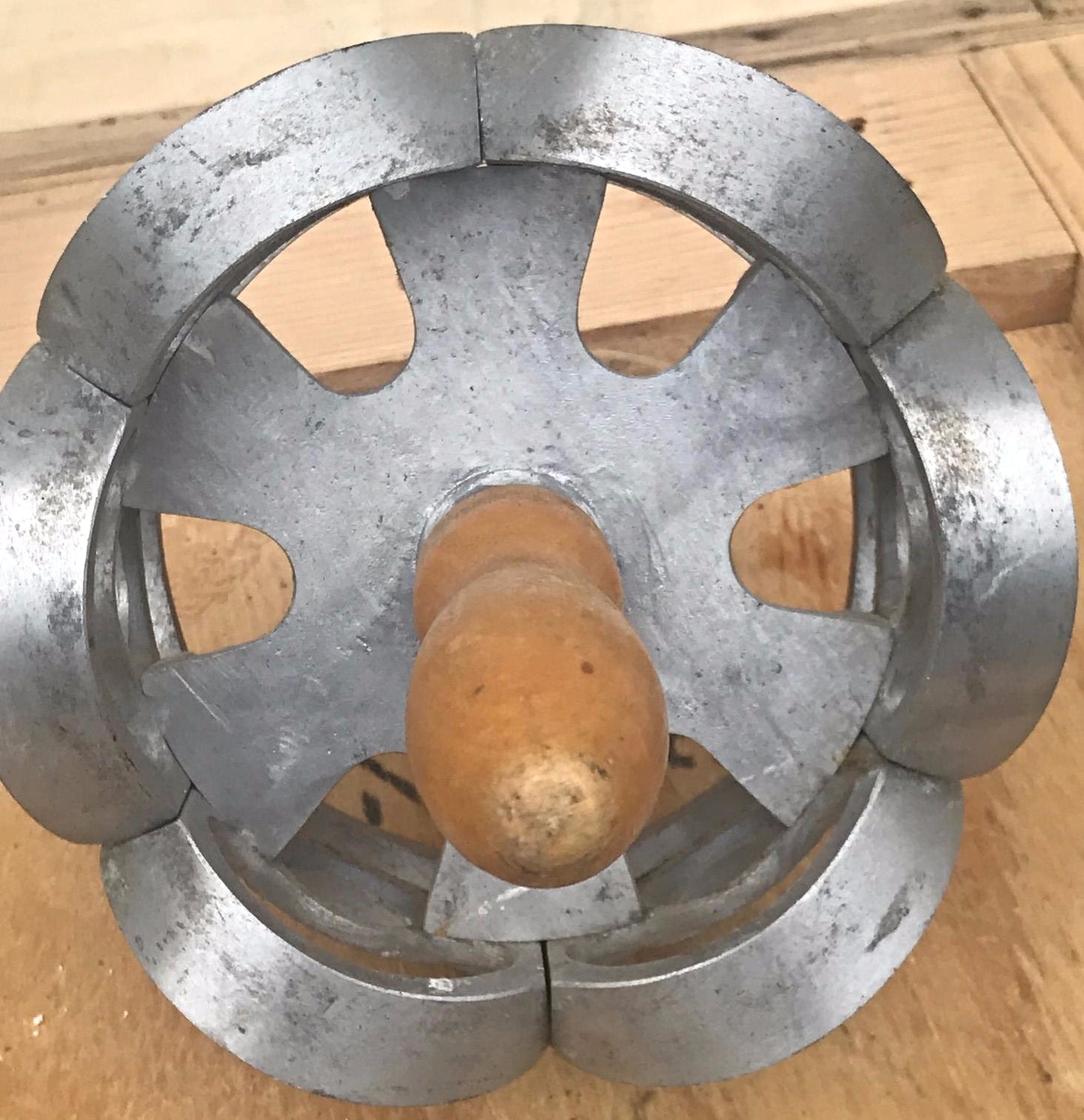 3" HOUPT OLNEY REVOLVING METAL DOUGHNUT COOKIE CUTTER ROLLER ONE ROLL FREE SHIP