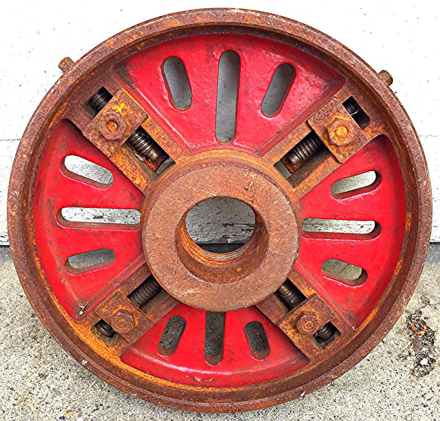 CHUCK ROTARY INDEX TABLE WOOD MILLING CHUCK WHEEL 11 3/4" WIDE HOLE IS 2 1/4" W