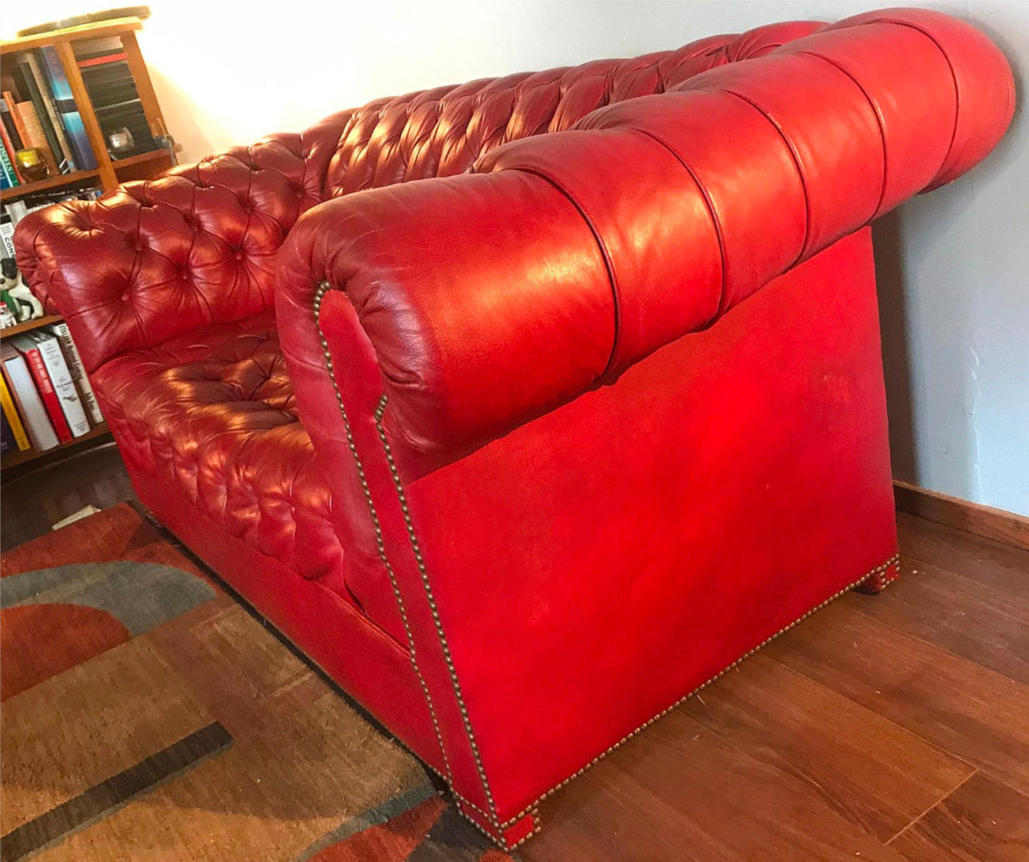 WONDERFUL CLASSIC CHESTERFIELD RED TUFTED LEATHER SOFA NO RIPS NO TEARS FREESHIP