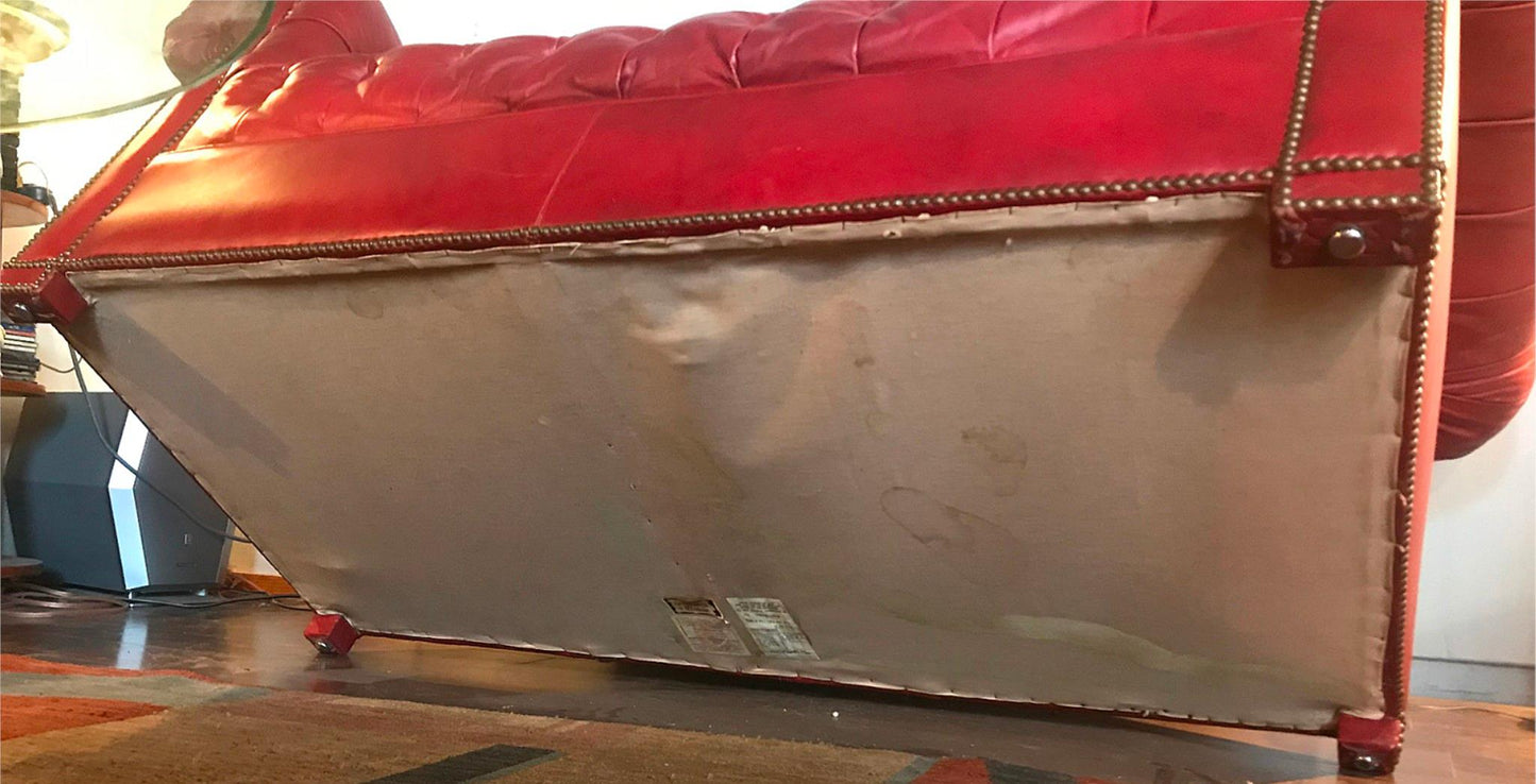 WONDERFUL CLASSIC CHESTERFIELD RED TUFTED LEATHER SOFA NO RIPS NO TEARS FREESHIP