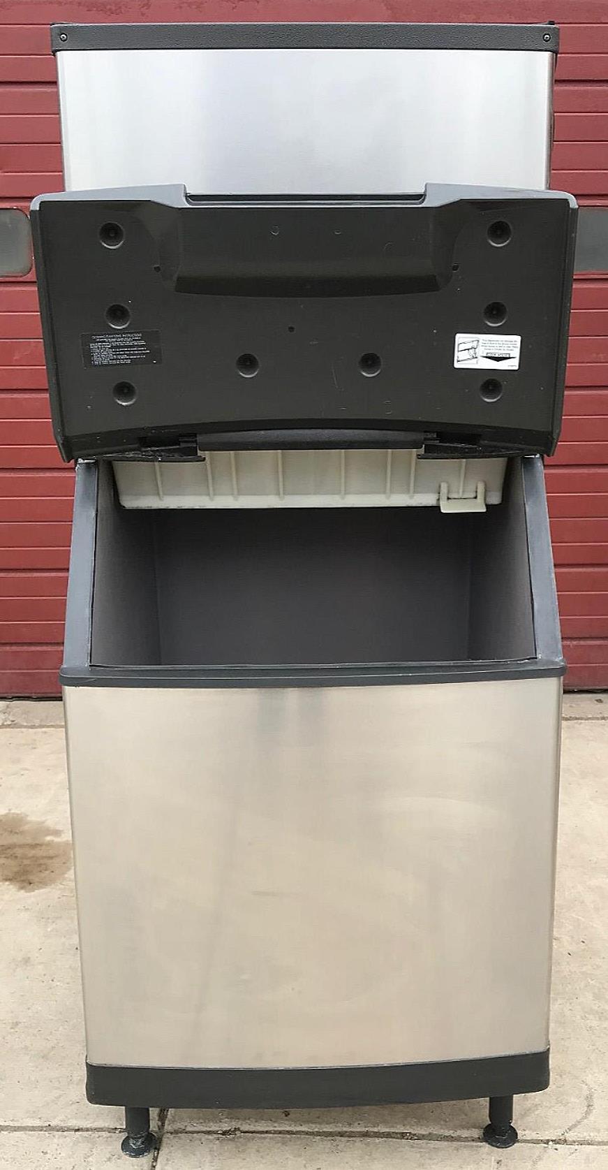 MANITOWOC QY0604A 690lbs/Day HALF DICE AIR COOLED ICE MAKER & S570 BIN FREE SHIP