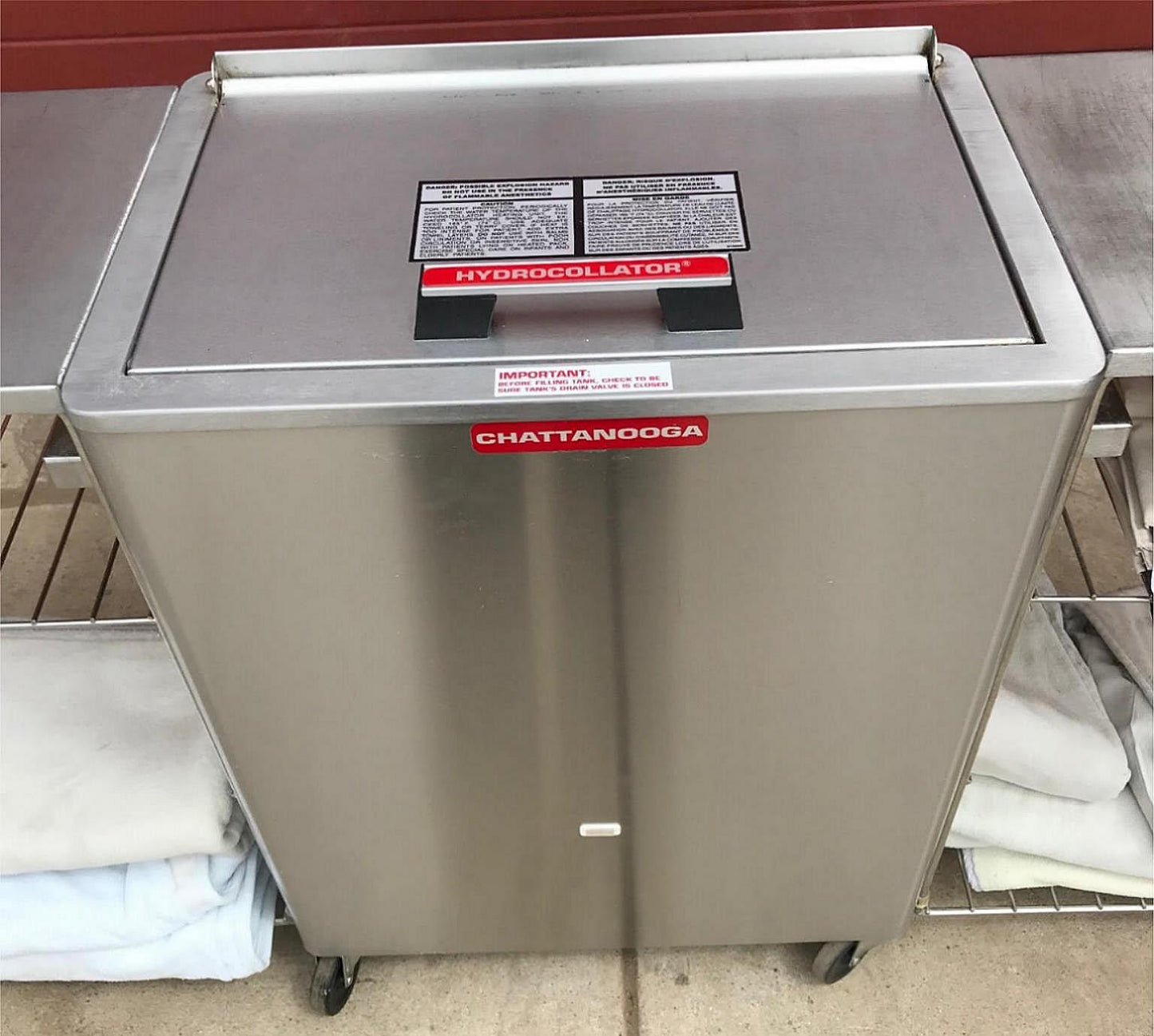 CHATTANOOGA HYDROCOLLATOR HOT PACK HEATER MODEL M2 Pac & 2 ORIGINAL SIDE TABLES