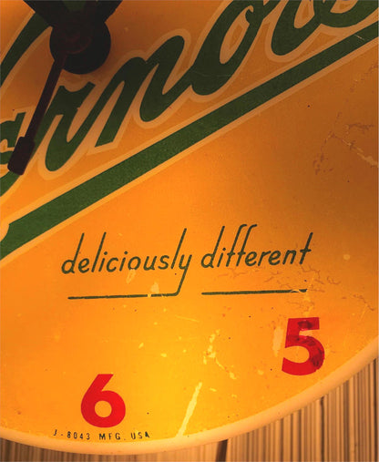 60s ORIGINAL VINTAGE VERNORS DETROIT GINGER ALE WALL CLOCK WATCH VIDEO FREE SHIP