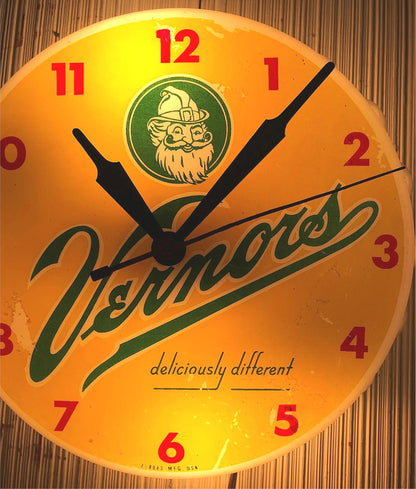 60s ORIGINAL VINTAGE VERNORS DETROIT GINGER ALE WALL CLOCK WATCH VIDEO FREE SHIP