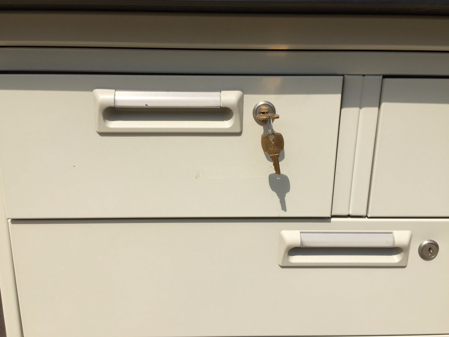 HAMILTON METAL BLACK PHENOLIC SLAB LAB TABLE 60 x 30 Plus KEY 4 DRAWERS FREESHIP