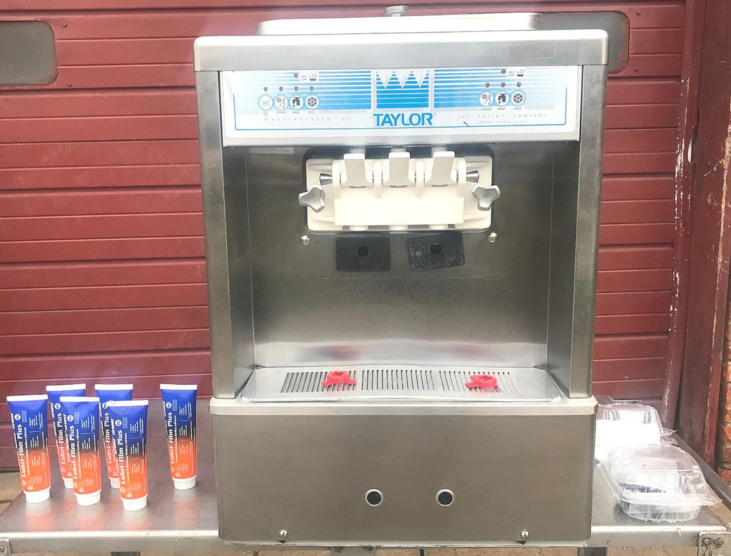 COUNTER TOP AIR COLLED TAYLOR 161 COMPACT SOFT SERVE TWIN TWIST FREEZER FREESHIP