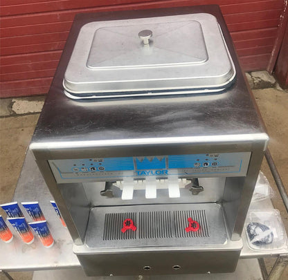 COUNTER TOP AIR COLLED TAYLOR 161 COMPACT SOFT SERVE TWIN TWIST FREEZER FREESHIP