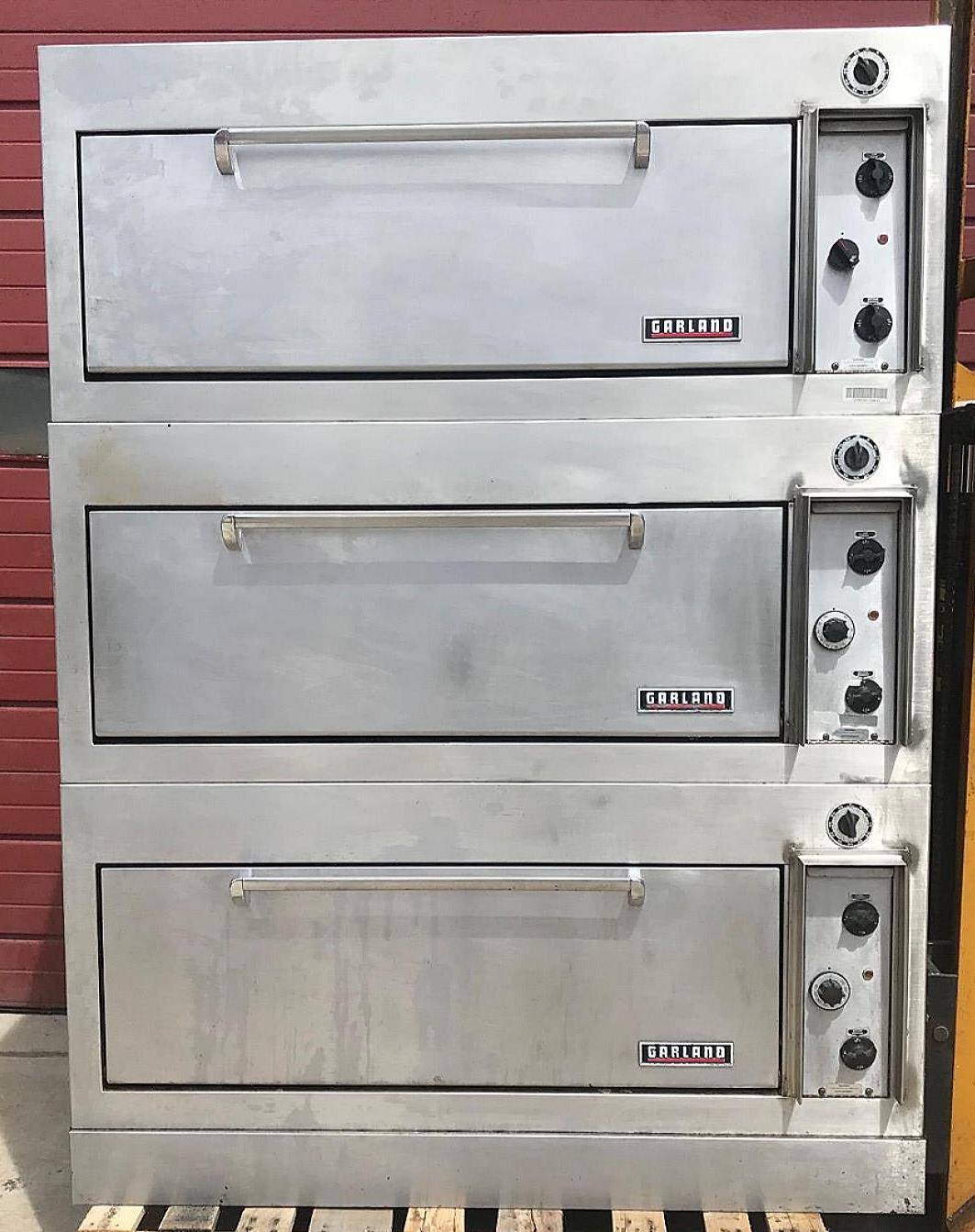 GARLAND 2555 TRIPLE DECK ELECTRIC BAKE ROAST OVEN 208V 1PHASE 12"HEARTH FREESHIP