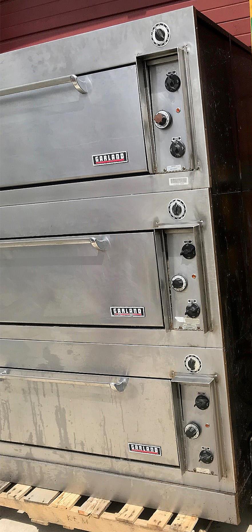 GARLAND 2555 TRIPLE DECK ELECTRIC BAKE ROAST OVEN 208V 1PHASE 12"HEARTH FREESHIP